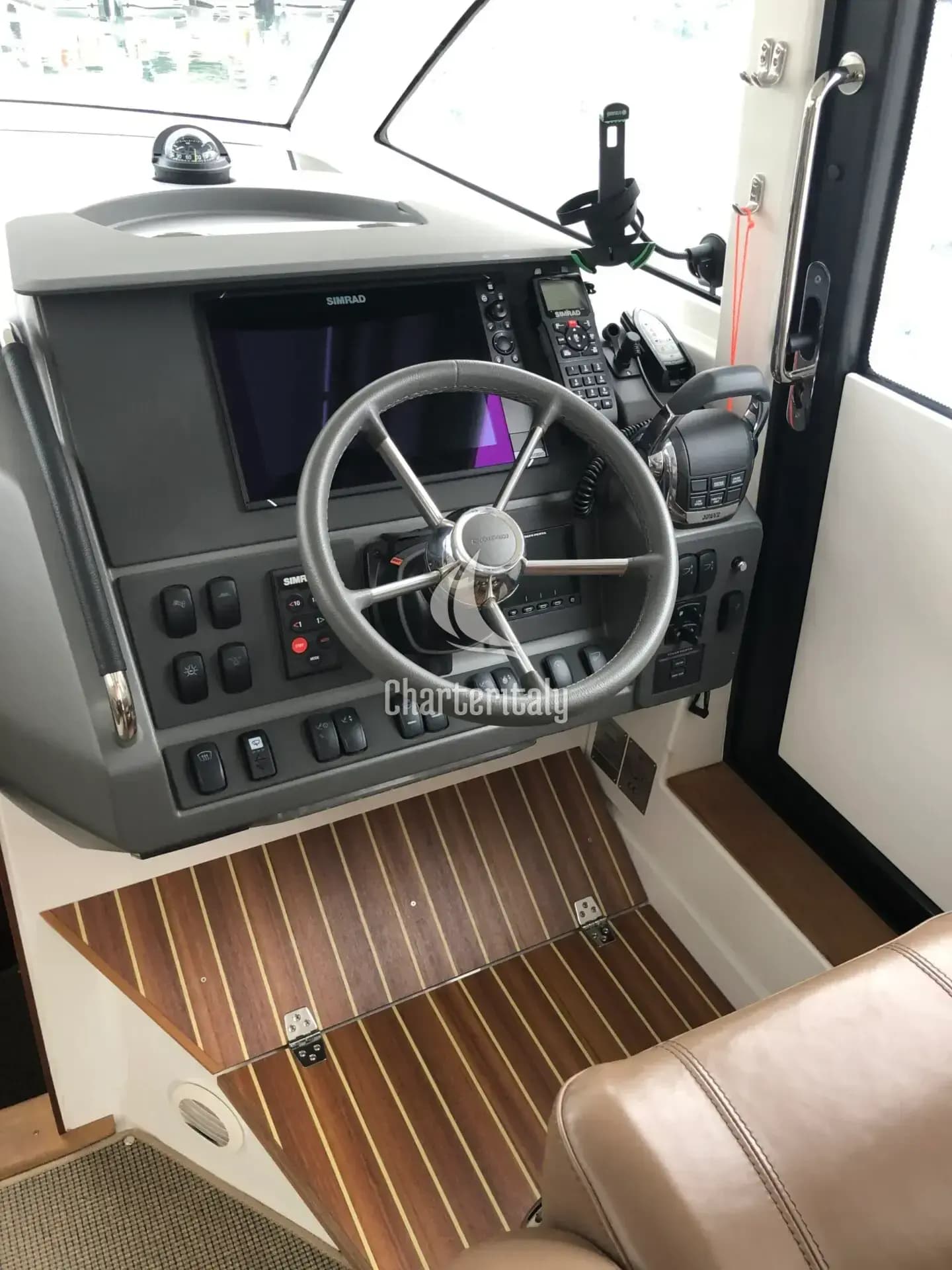 Nimbus 305 Coupe - Nimbus 305 Coupe - 6