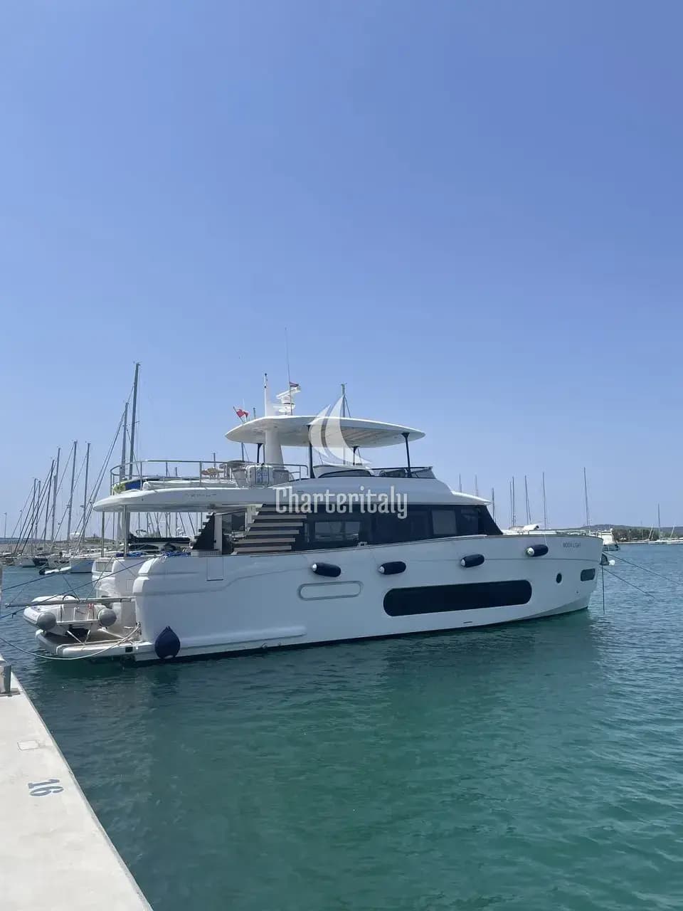 Azimut Magellano 66 - Moon light - 6