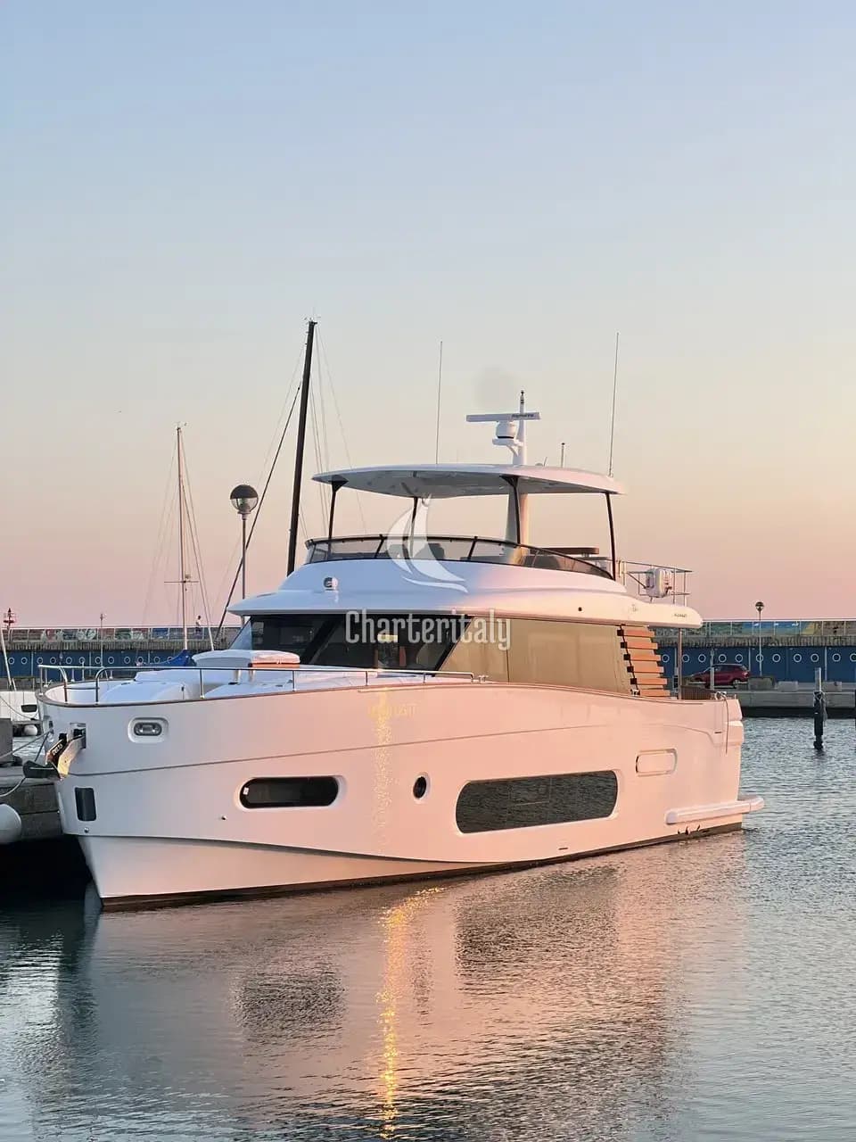 Azimut Magellano 66 - Moon light - 1