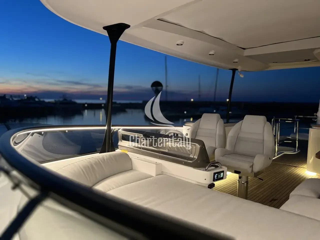 Azimut Magellano 66 - Moon light - 28