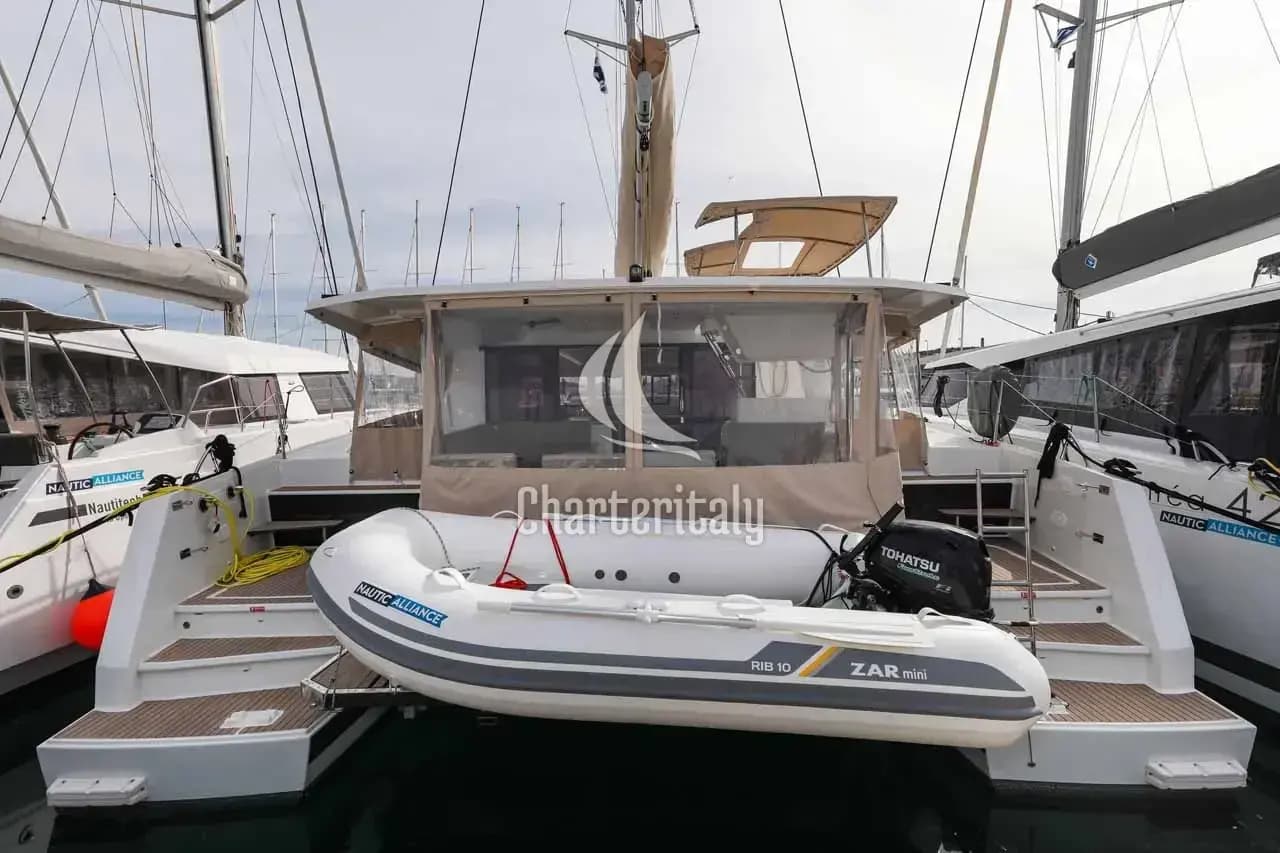 Fountaine Pajot Astrea 42 - 4 + 2 cab. - Alchiba - 1