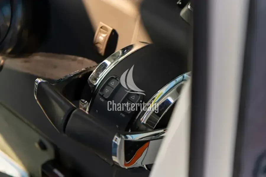 Axopar 37 XC Cross Cabin - MY CHARACTER - 54