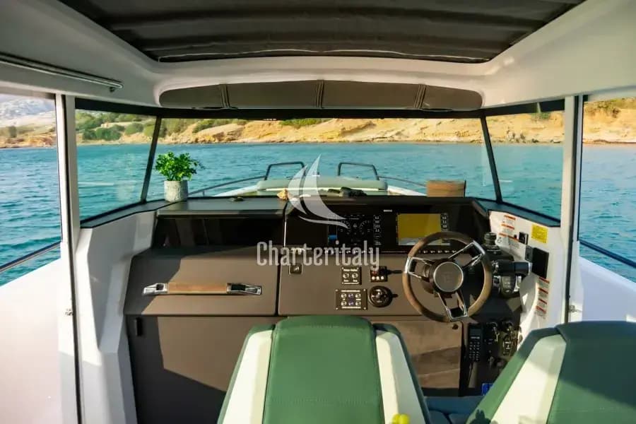 Axopar 37 XC Cross Cabin - MY CHARACTER - 64
