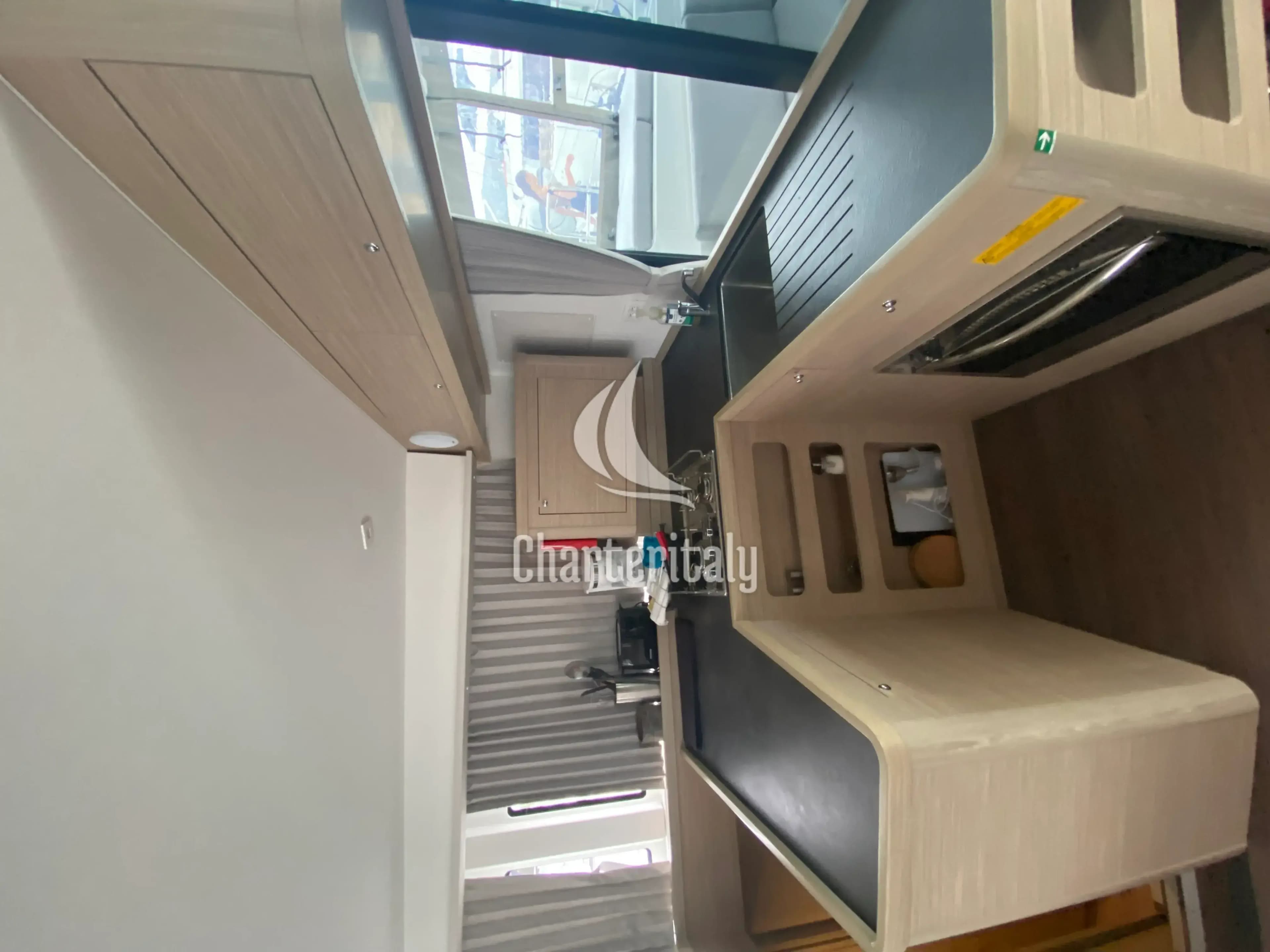 Lagoon 42 - 4 + 1 cab. - Brunhilde - 13