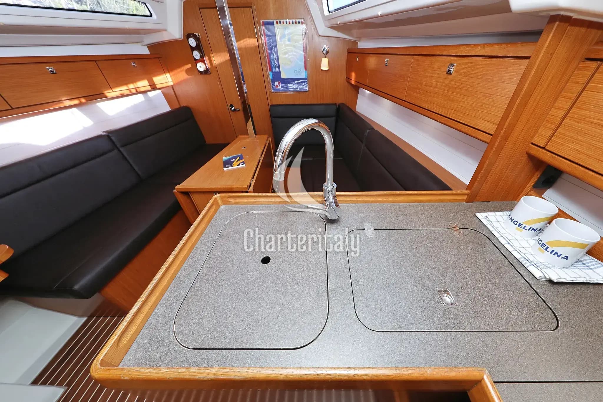 Bavaria Cruiser 33 - Dolce Vita - 13