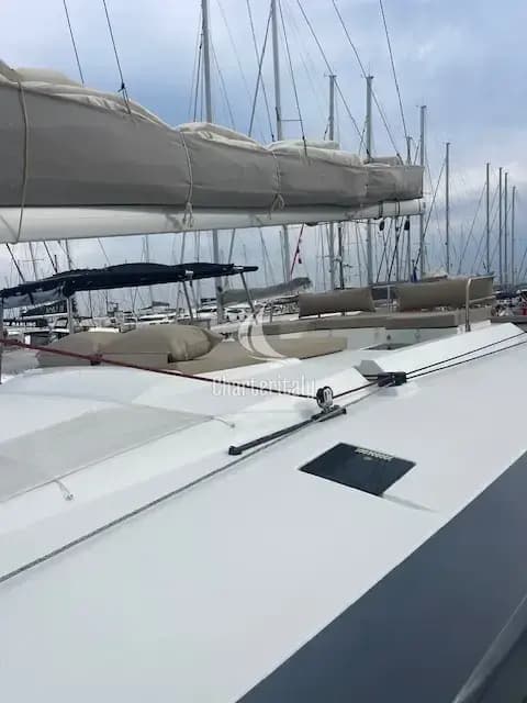 Fountaine Pajot Saona 47 Quintet - 5 + 1 cab. - Red Rose - 6