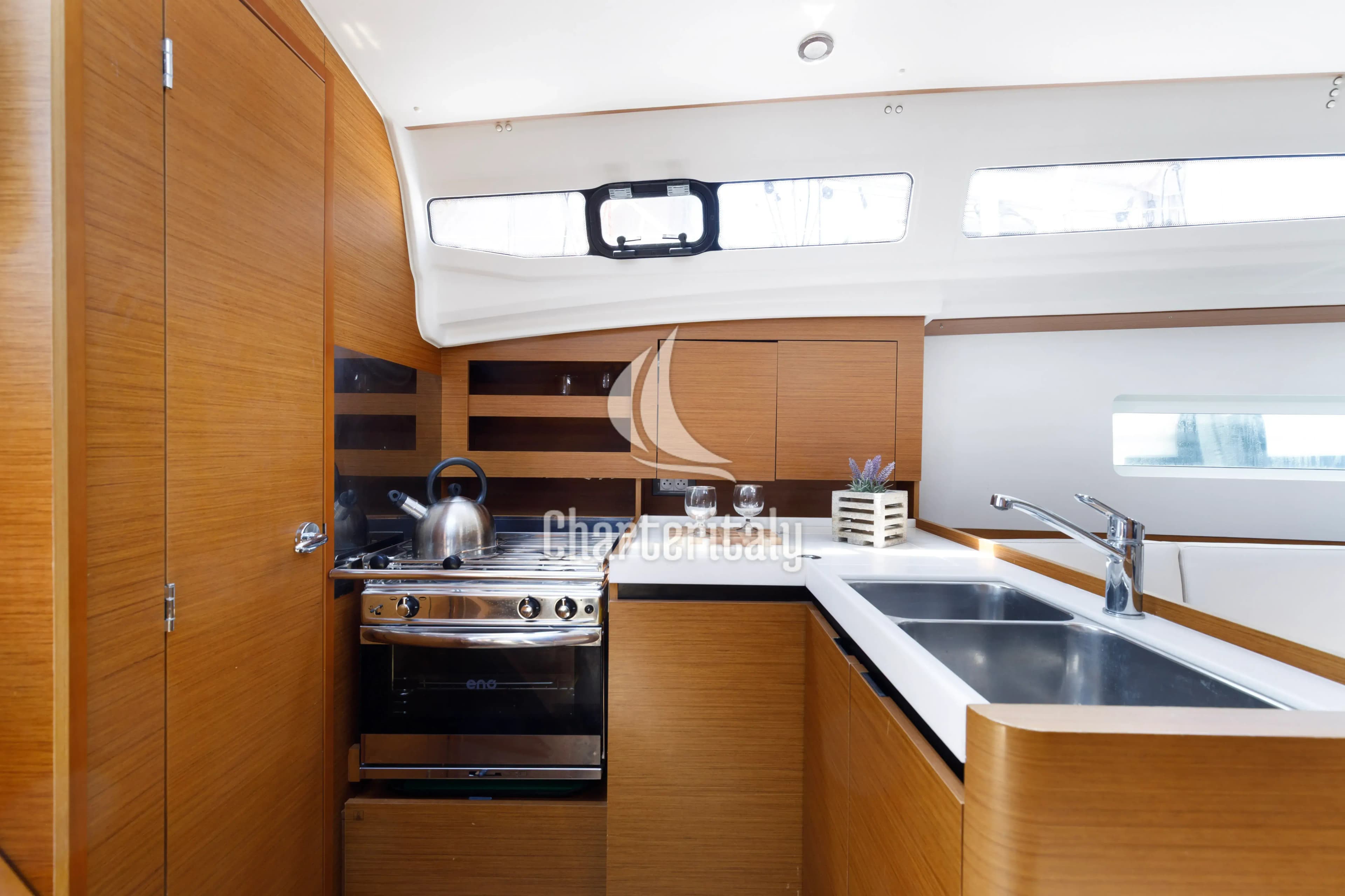 Sun Odyssey 380 - Albion - 12