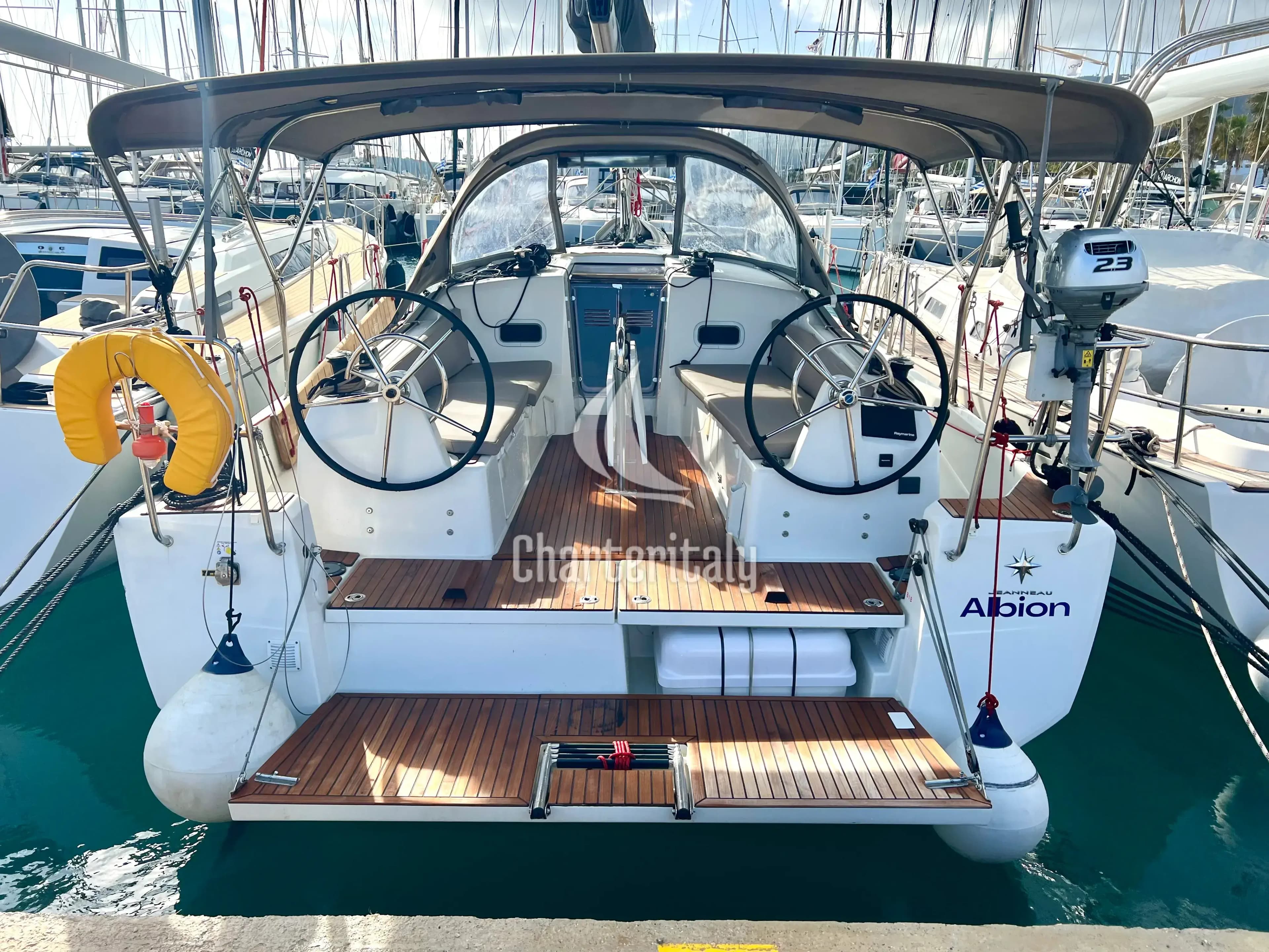 Sun Odyssey 380 - Albion - 11