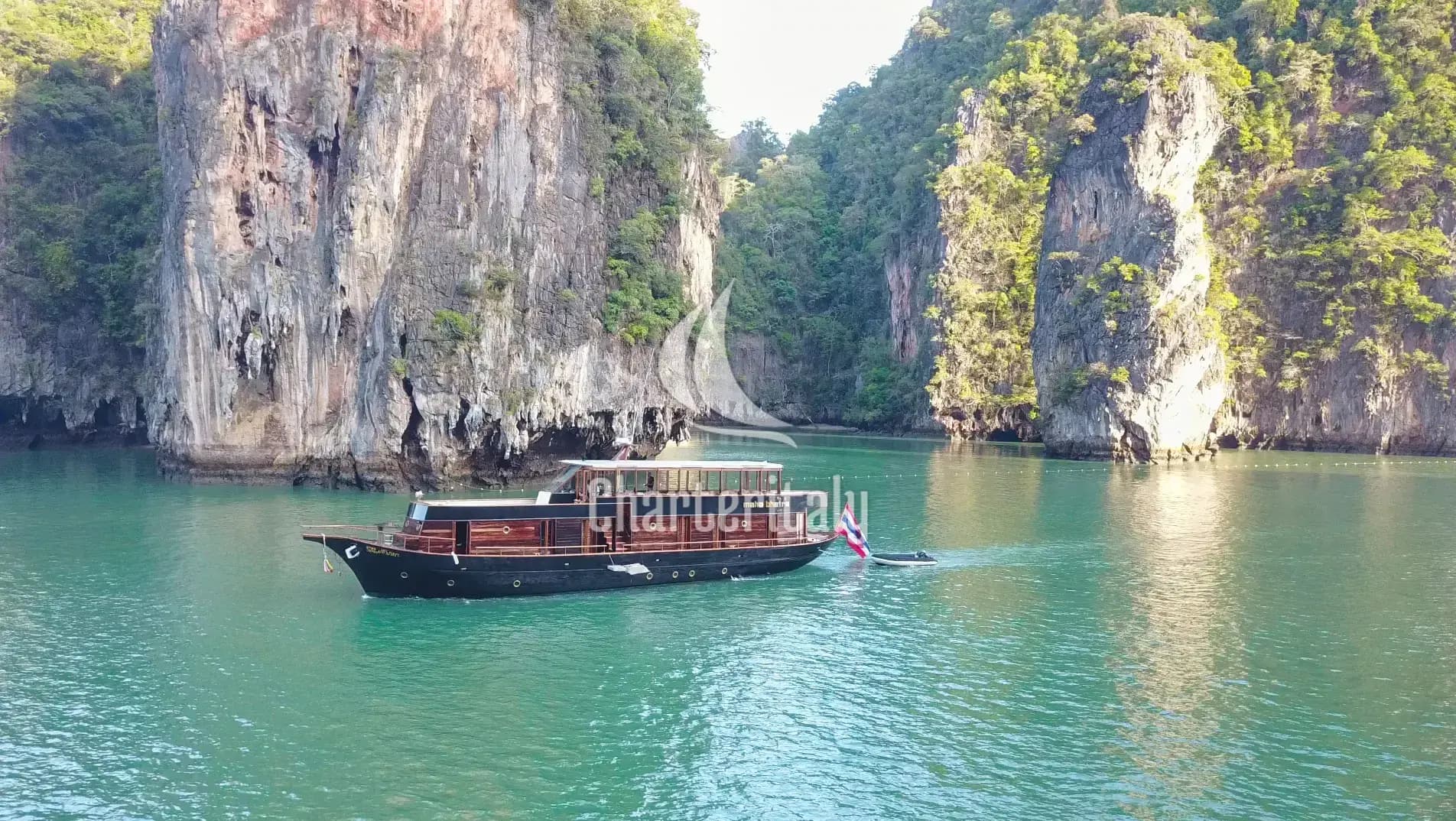 Motoryacht - Maha Bhetra - 14