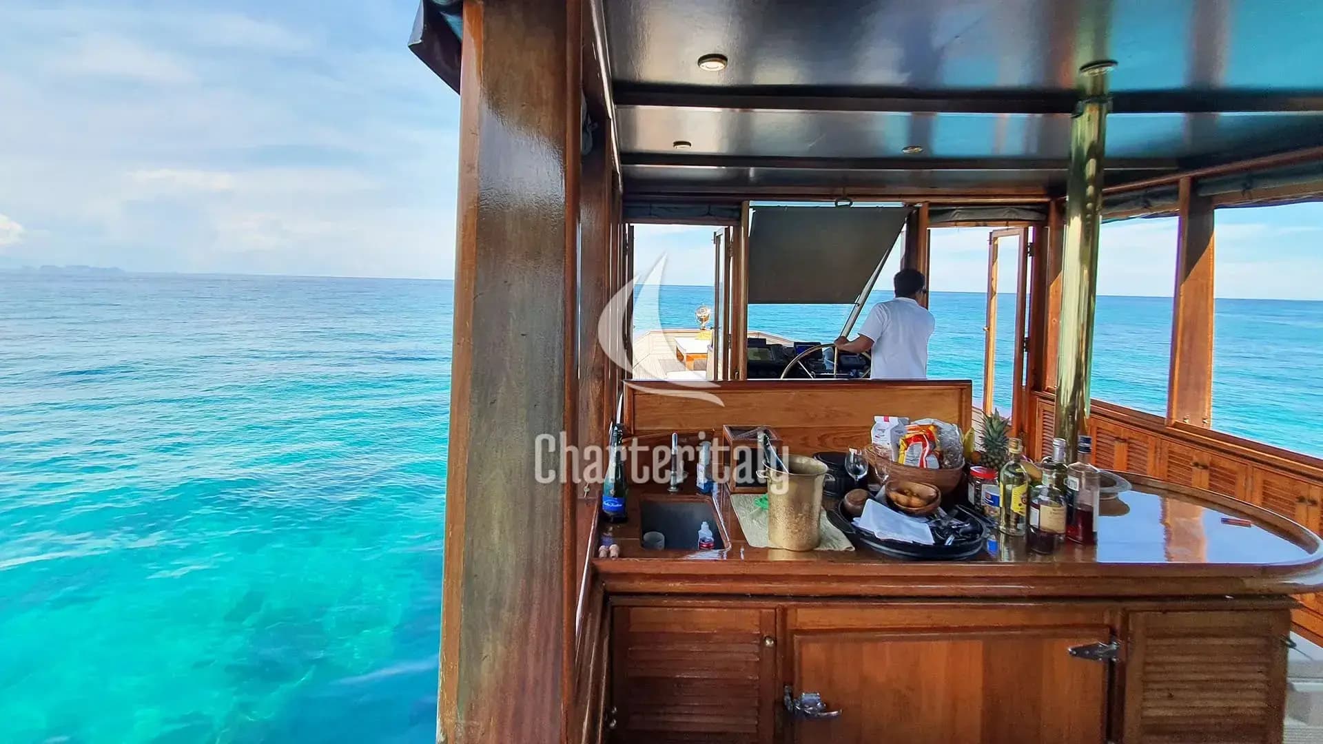 Motoryacht - Maha Bhetra - 12