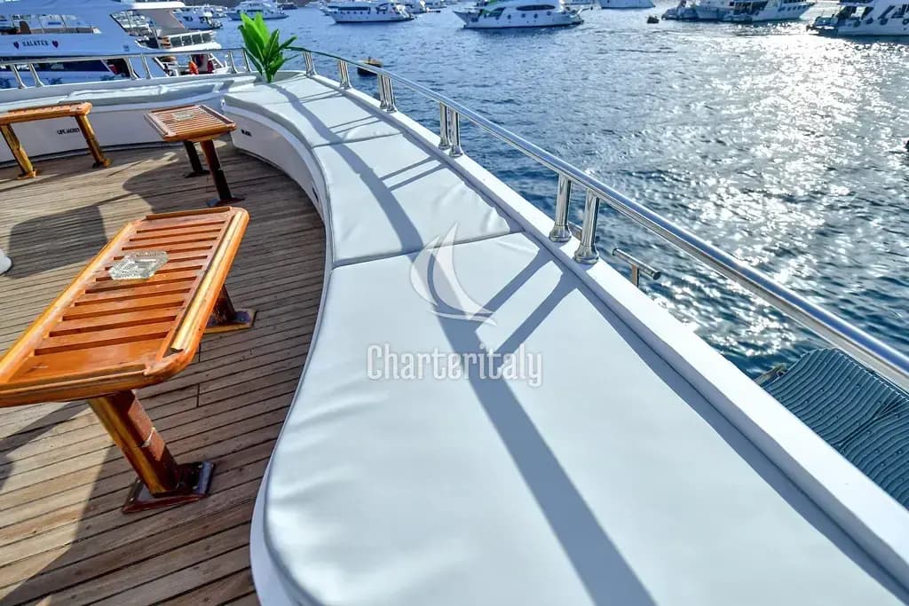 Luxury Motor Yacht - Comfort cabin upper deck 3 - 16