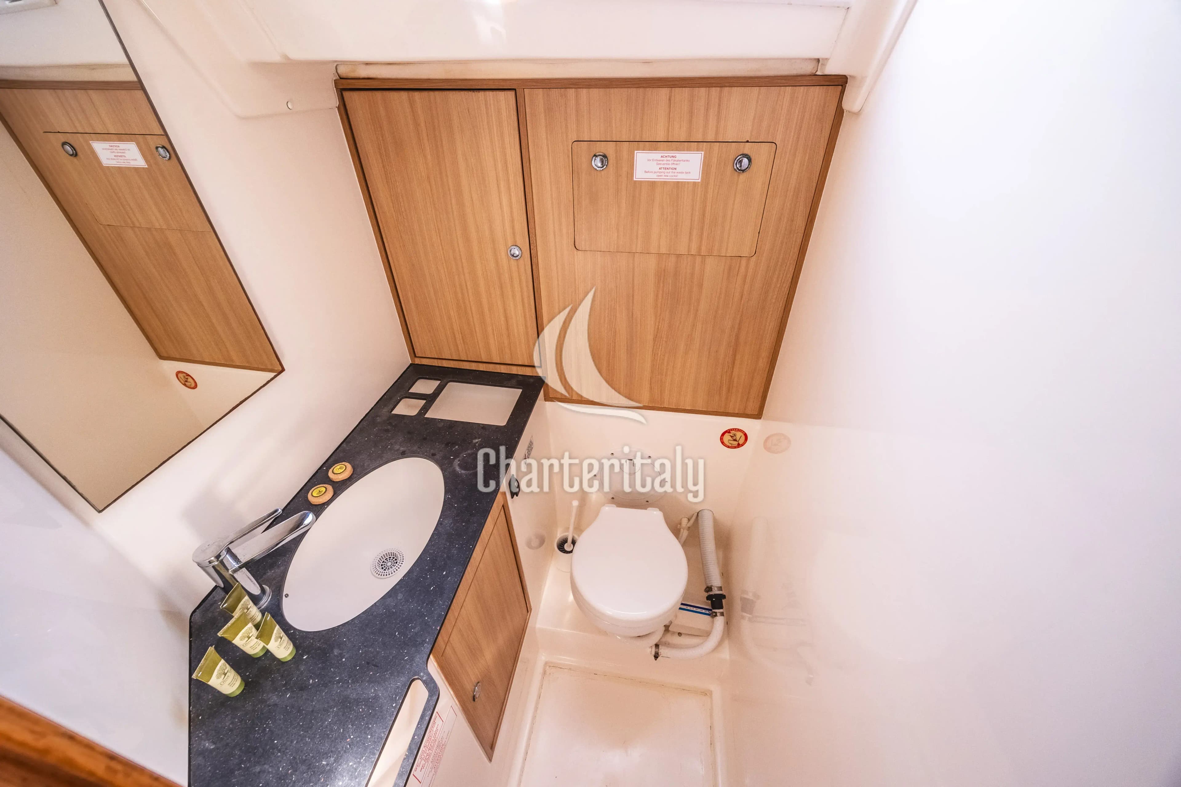 Bavaria Cruiser 45 - 4 cab. - Acrux - 25