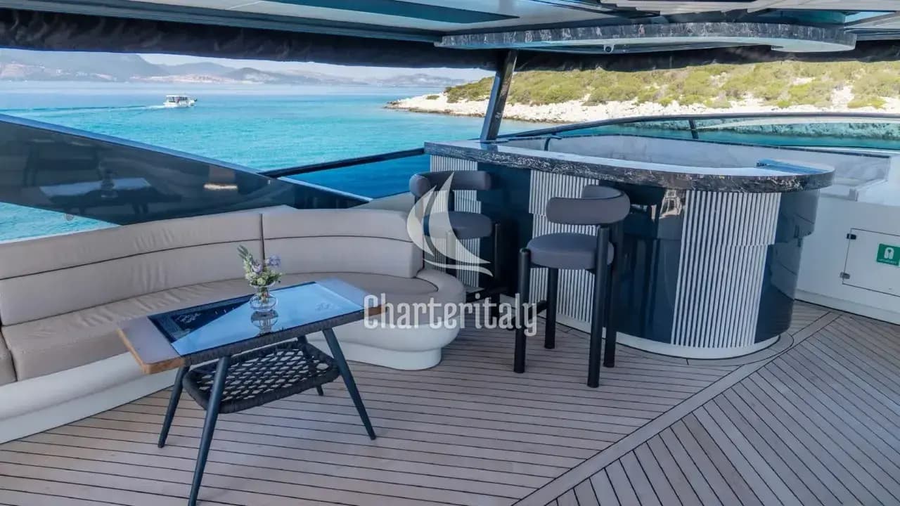 Luxury Motor Yacht - Den Den - 28
