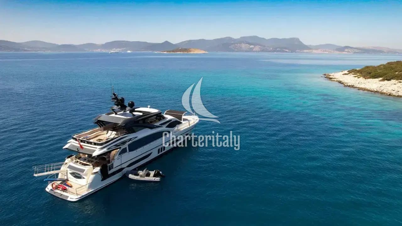Luxury Motor Yacht - Den Den - 10