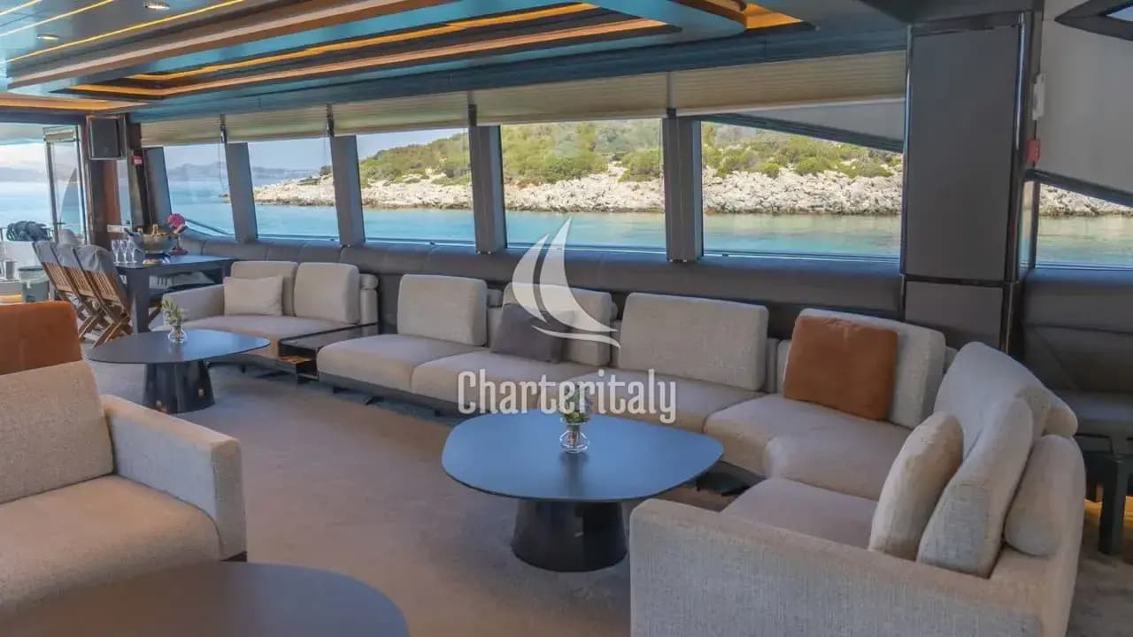 Luxury Motor Yacht - Den Den - 30