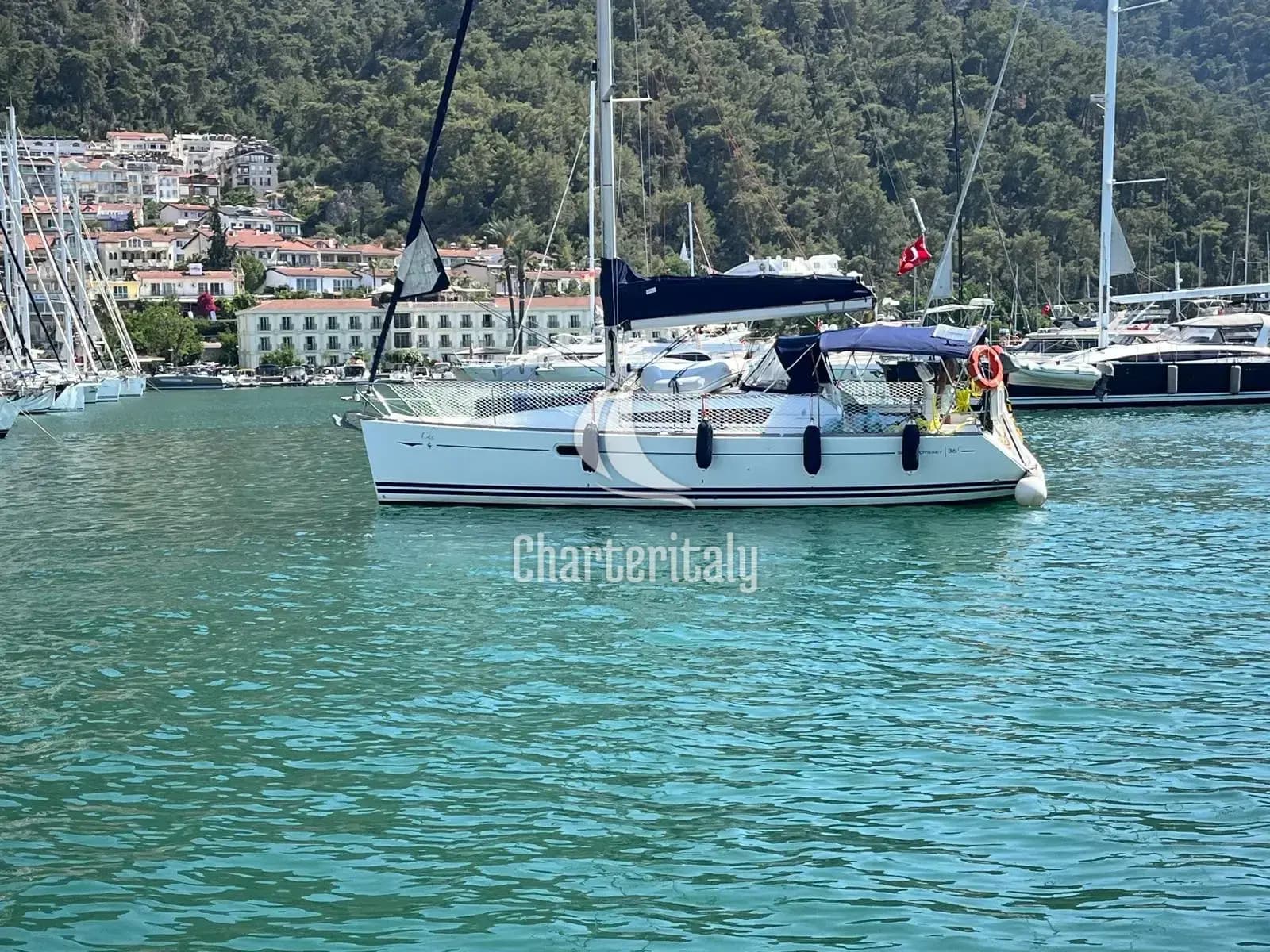Sun Odyssey 36i - Che - 1