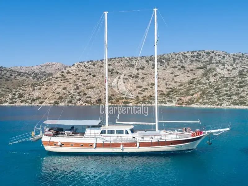 Gulet - Koray Ege - 1