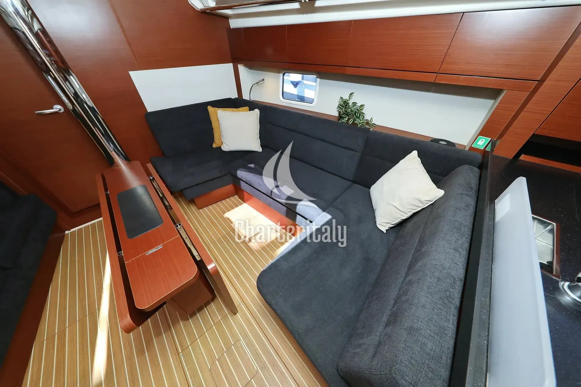 Hanse 418 - NIKE - 12