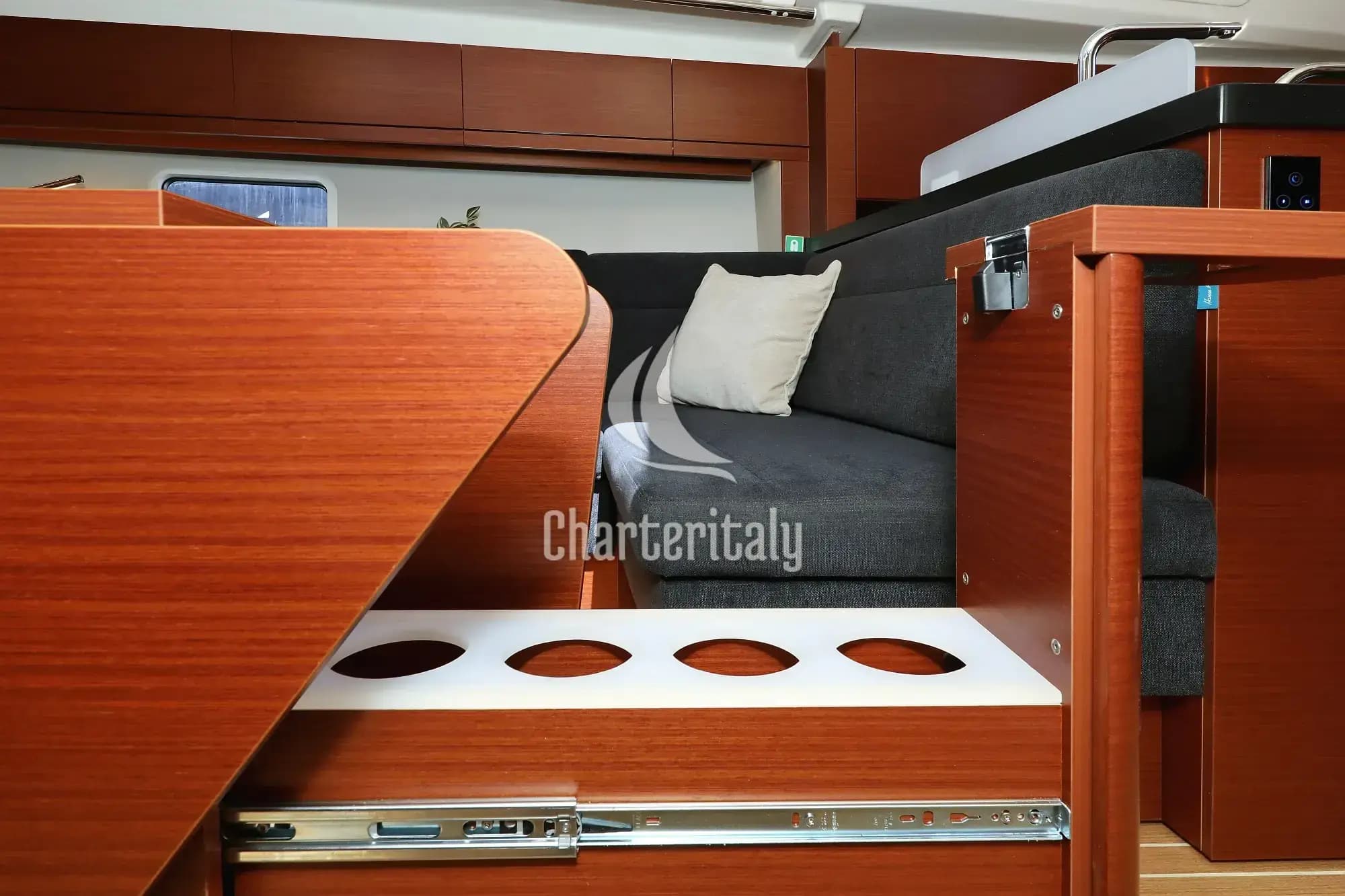 Hanse 418 - NIKE - 30