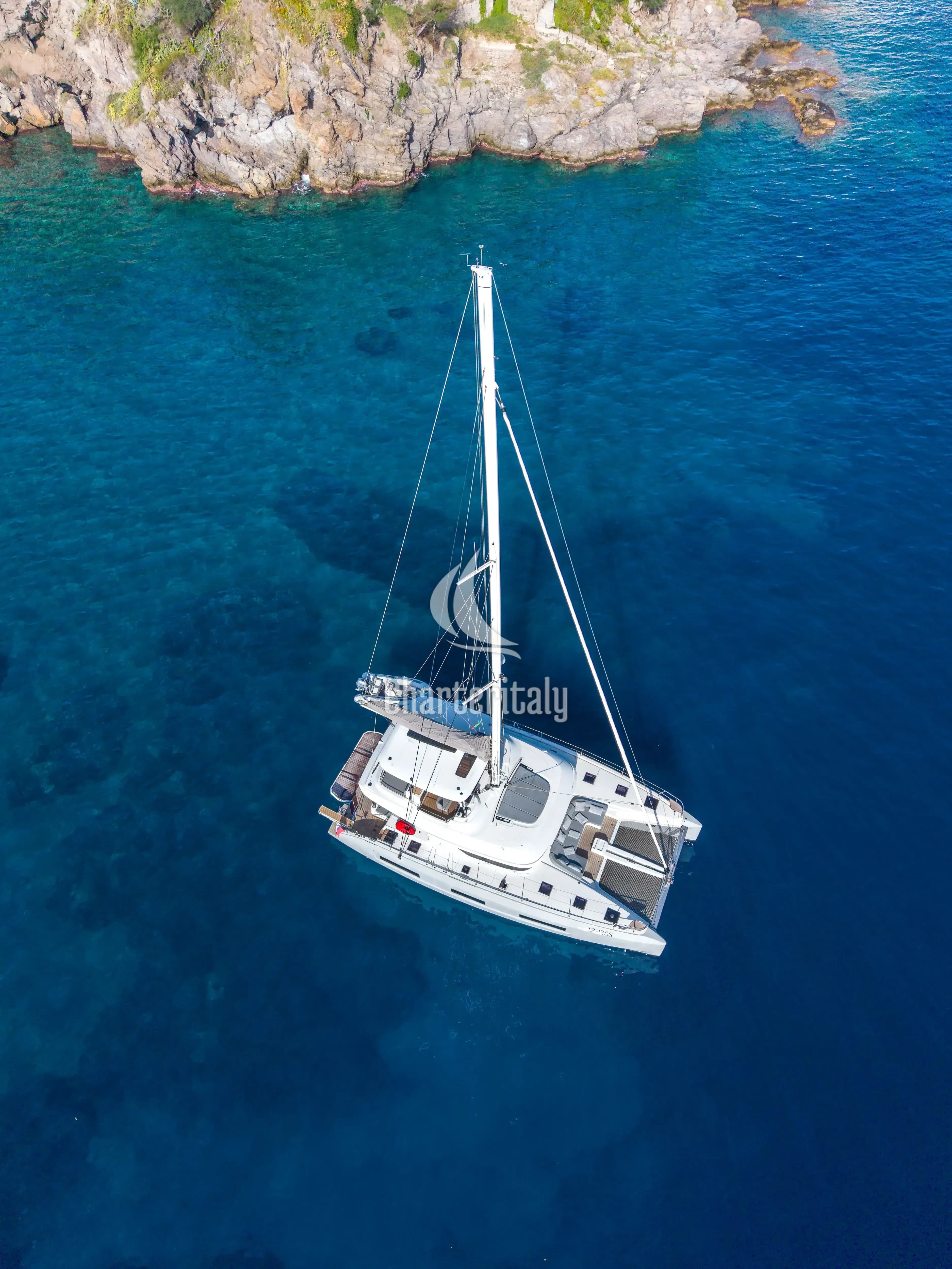 Lagoon 55 - BLUE - 7
