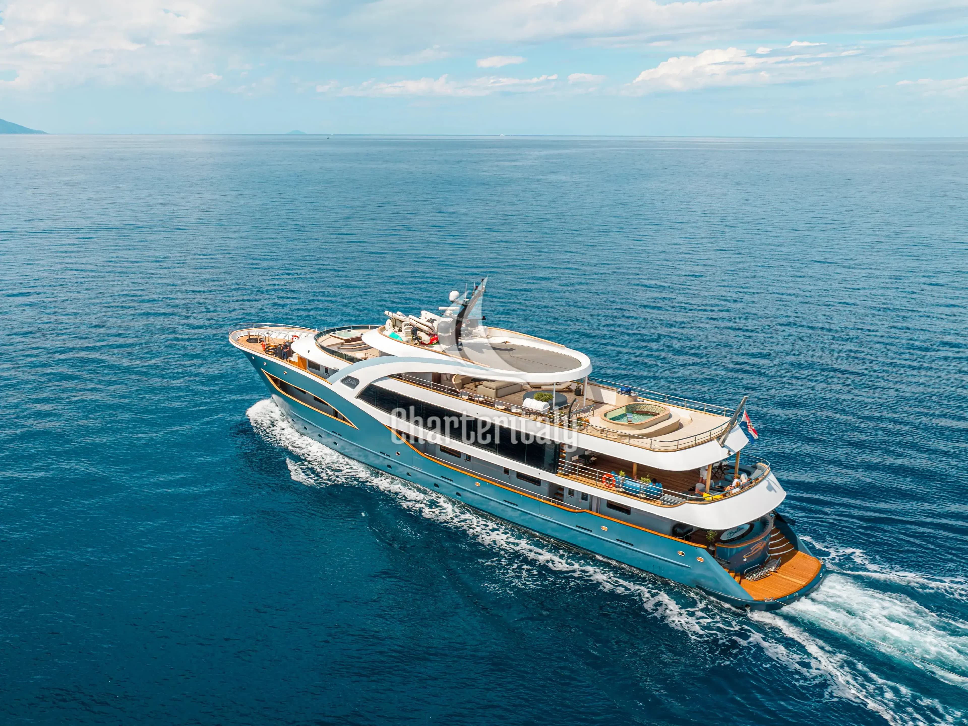 Motoryacht - Bella - 1