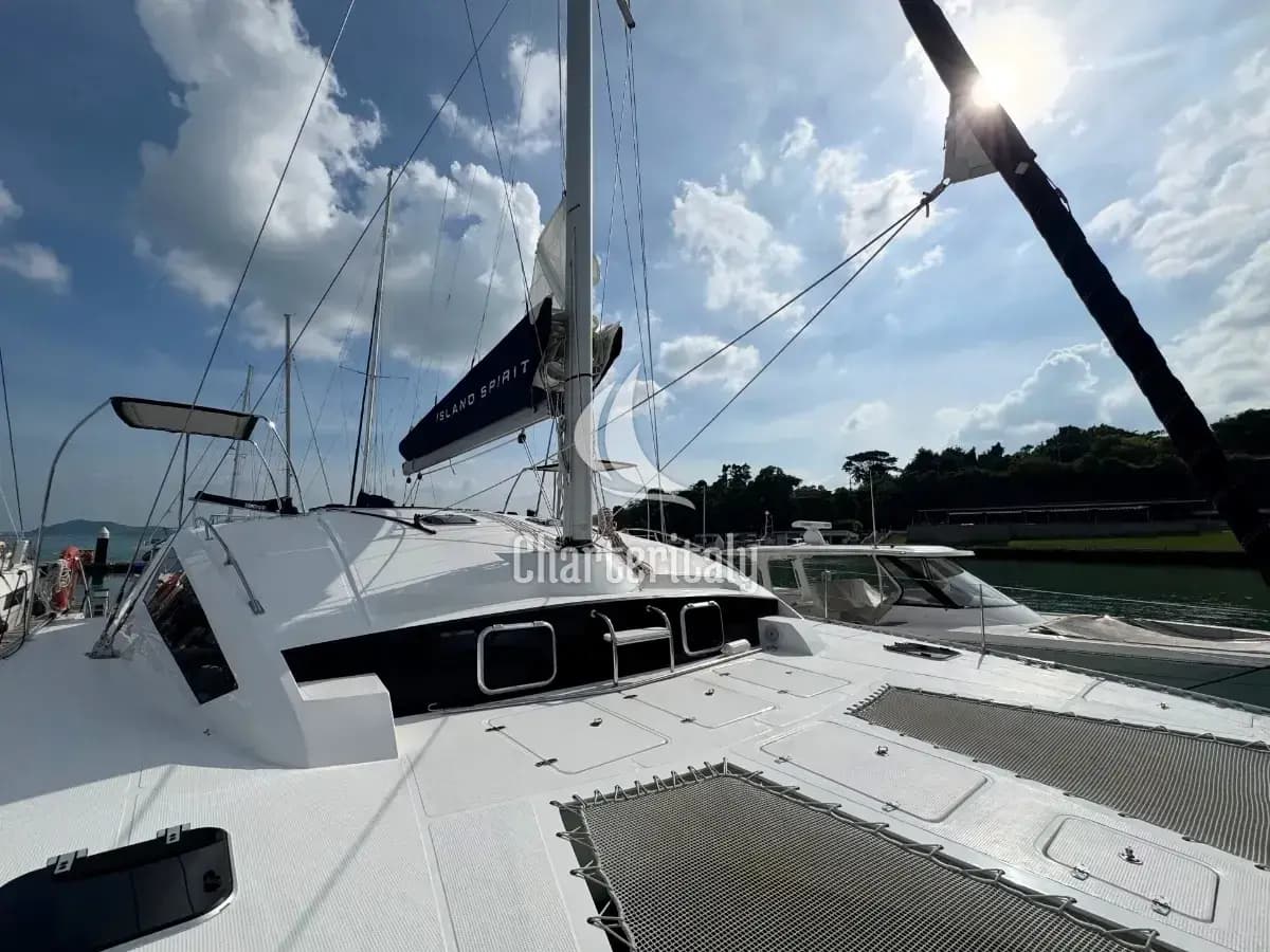 Island Spirit 410 - Isle Phantom - 3