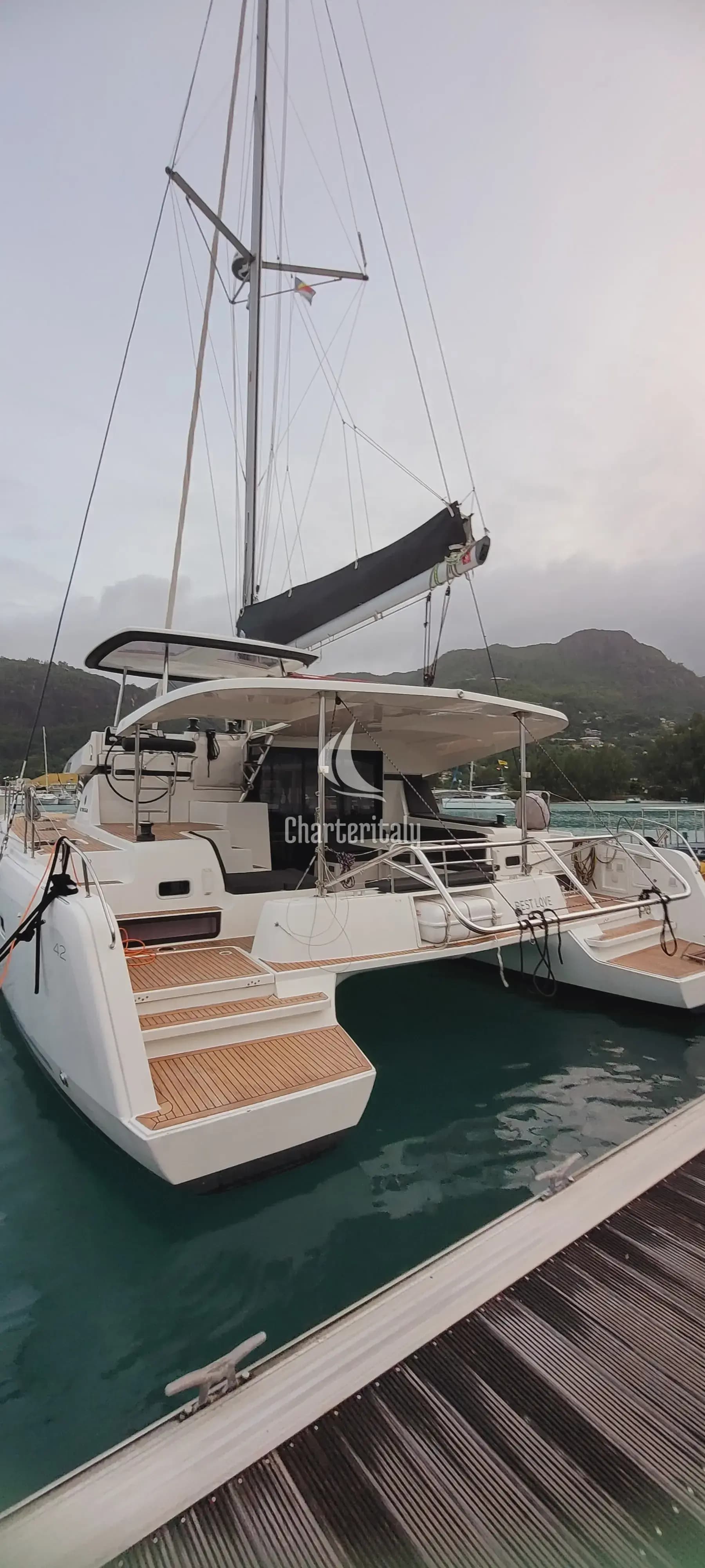 Lagoon 42 - Best Love - 4