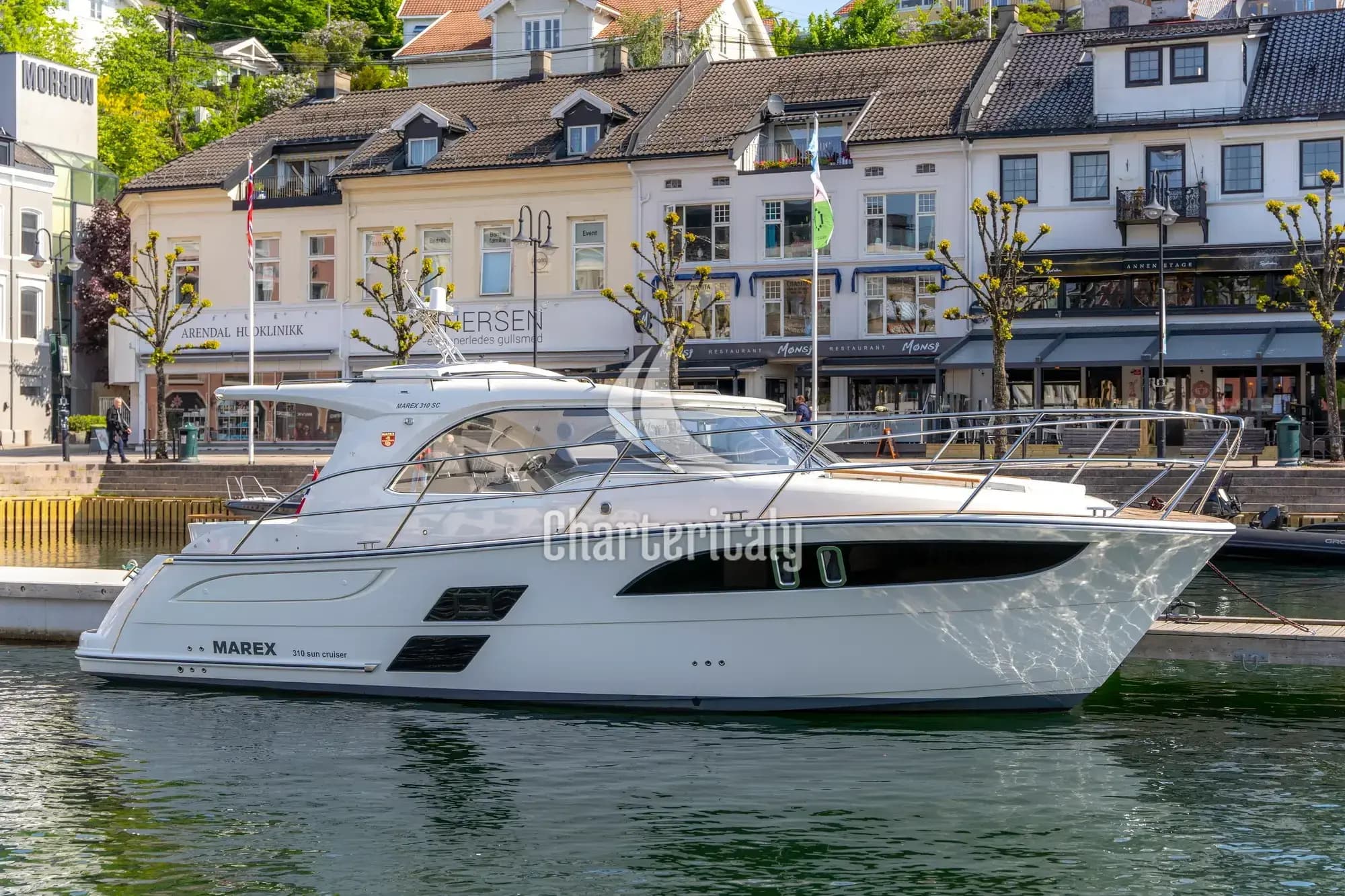 Marex 310 Sun Cruiser - Pepper - 23