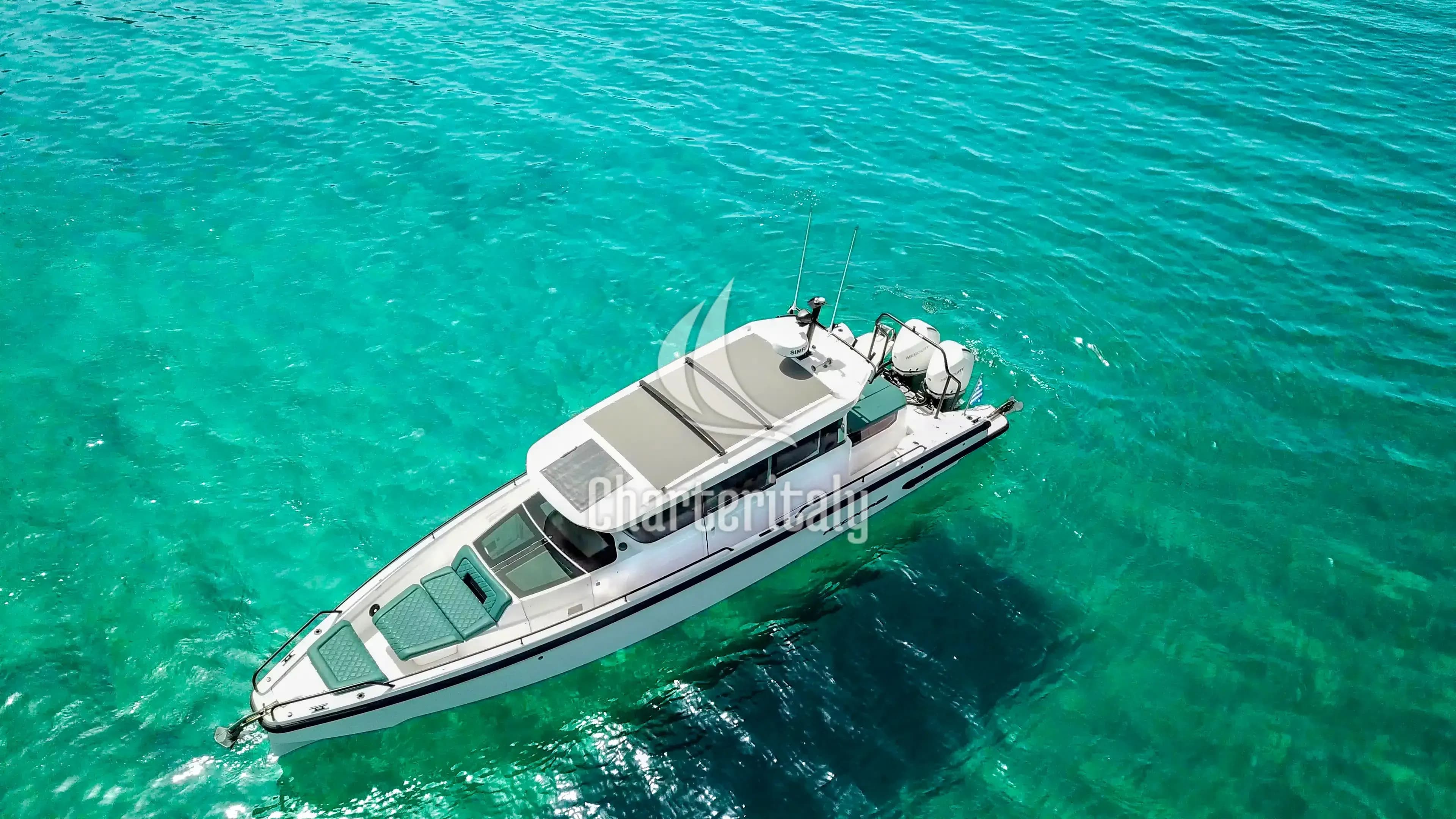 Axopar 37 XC Cross Cabin - DIONNE - 15