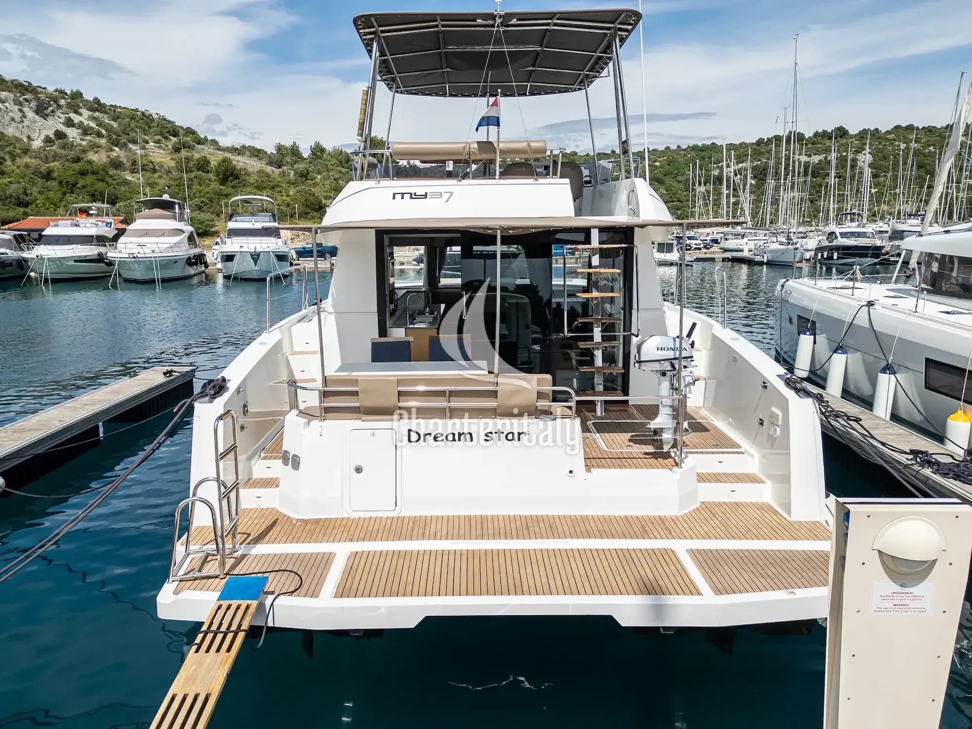 Fountaine Pajot MY 37 - Dream Star - 11