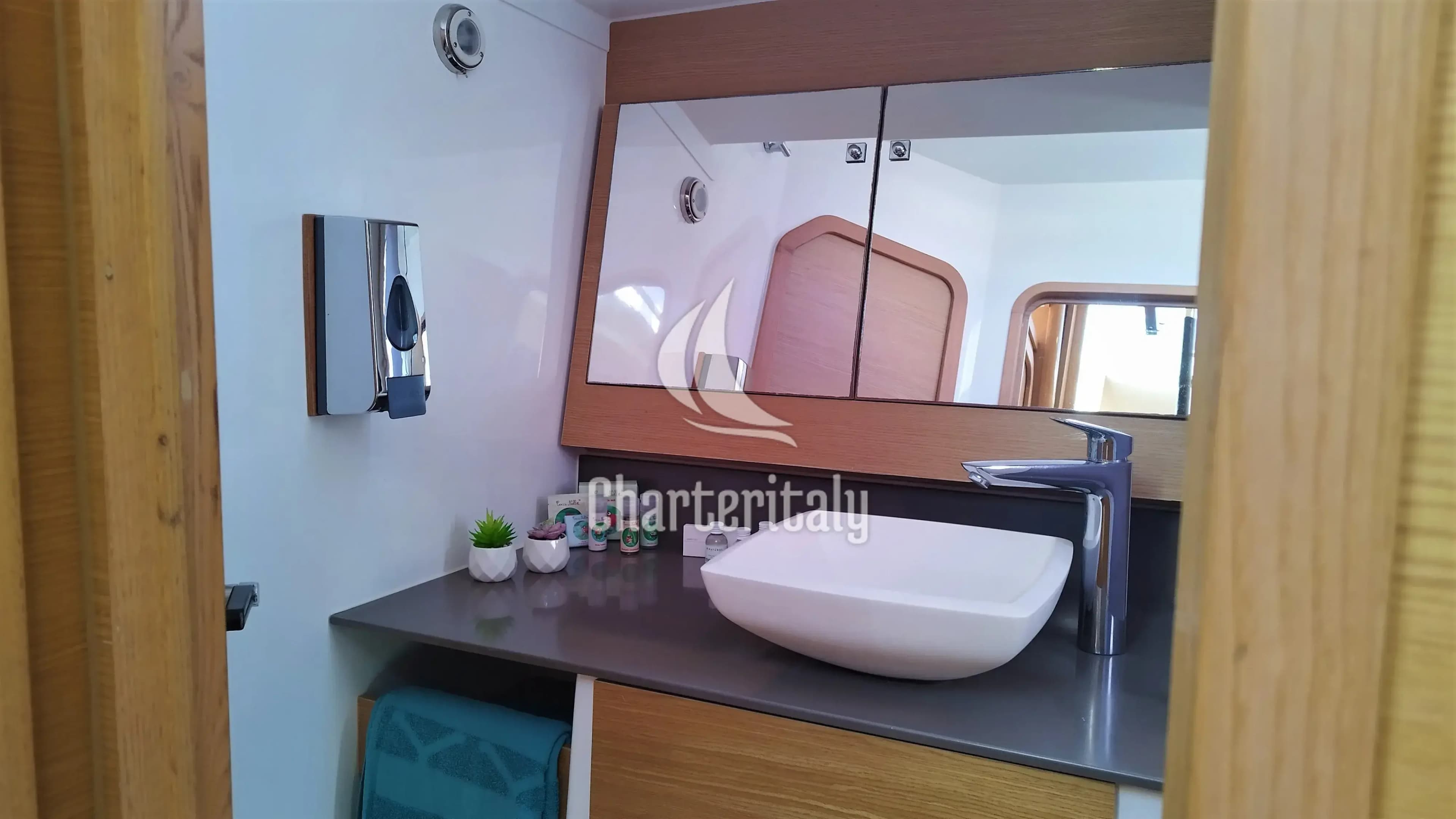 Dufour 56 Exclusive - Nakupenda - 23