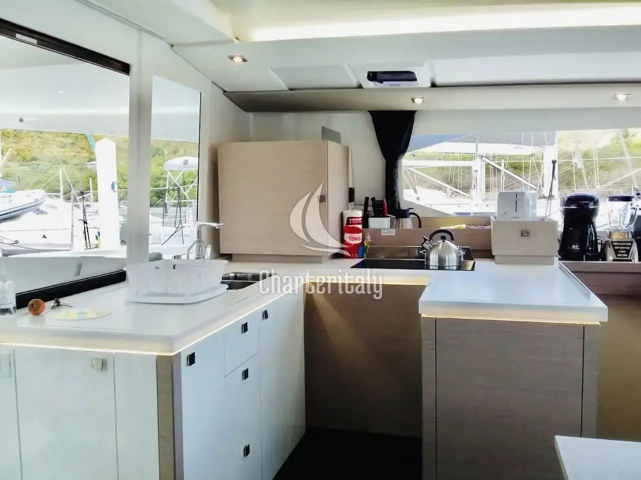 Fountaine Pajot Astrea 42 Maestro - Serene Blue - 10