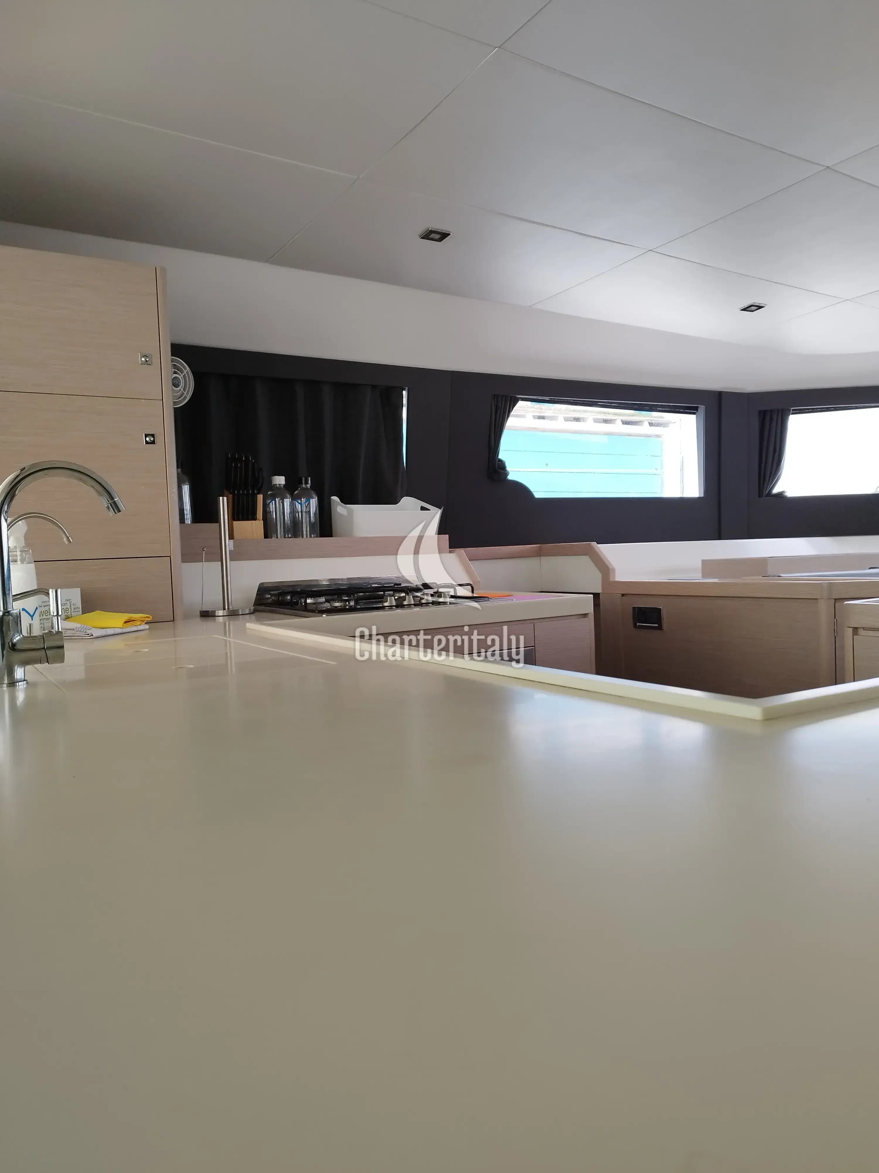 Dufour 48 Catamaran - 5 + 1 cab. - Delphinus - 13