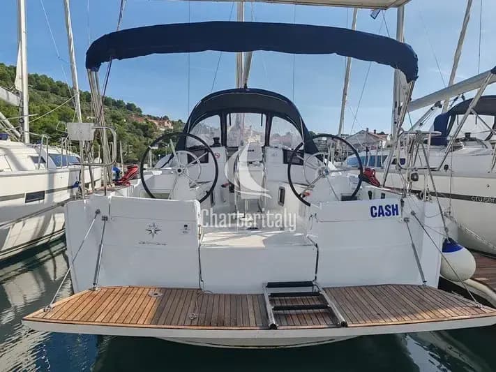 Sun Odyssey 389 - Cash - 1