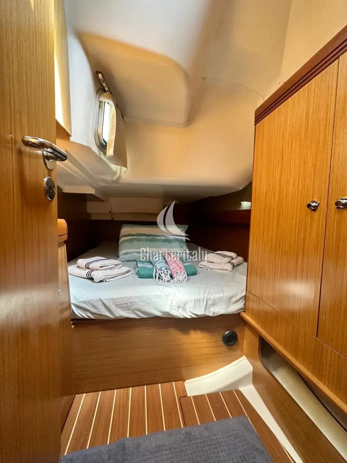 Sun Odyssey 39i - Steelbird I - 38