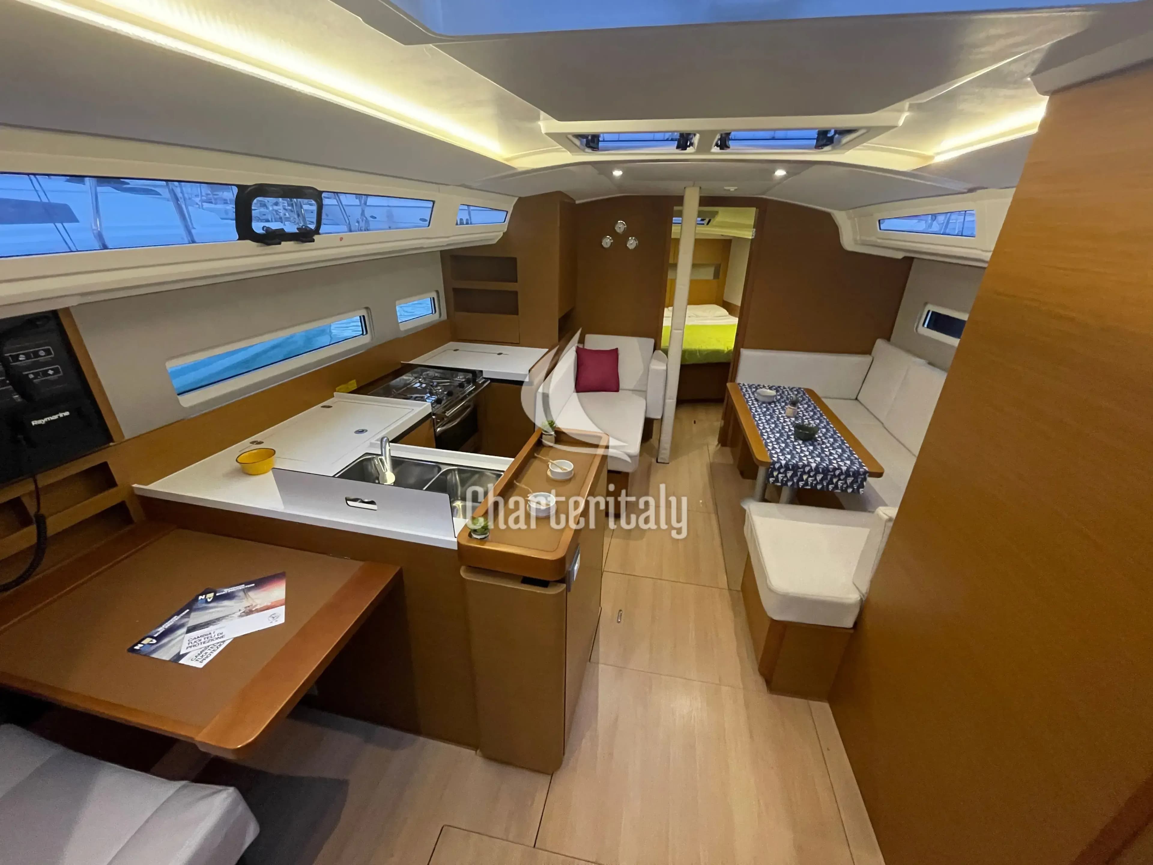 Sun Odyssey 410 - Ariel - 11