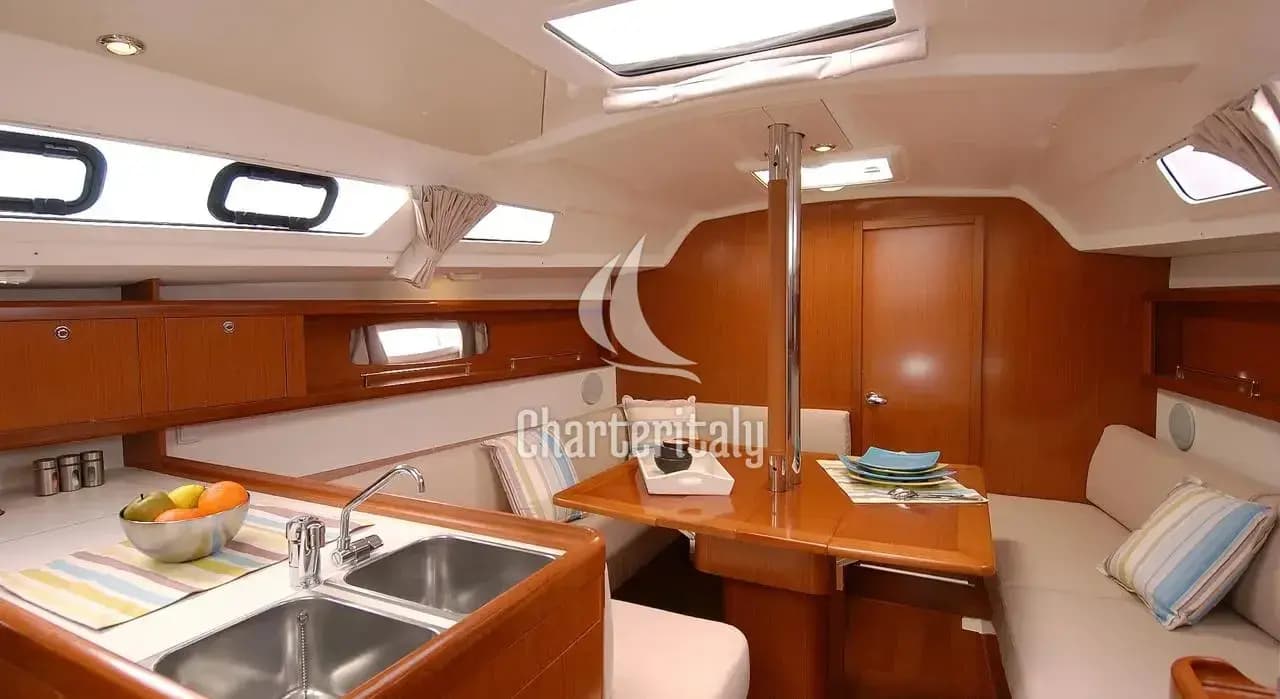 Oceanis 34 - Aquamarine - 8