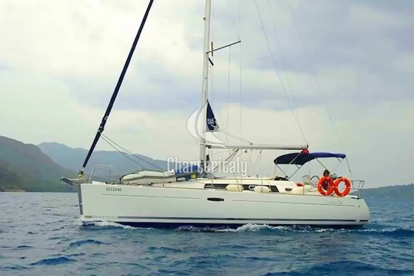 Oceanis 34 - Aquamarine - 7