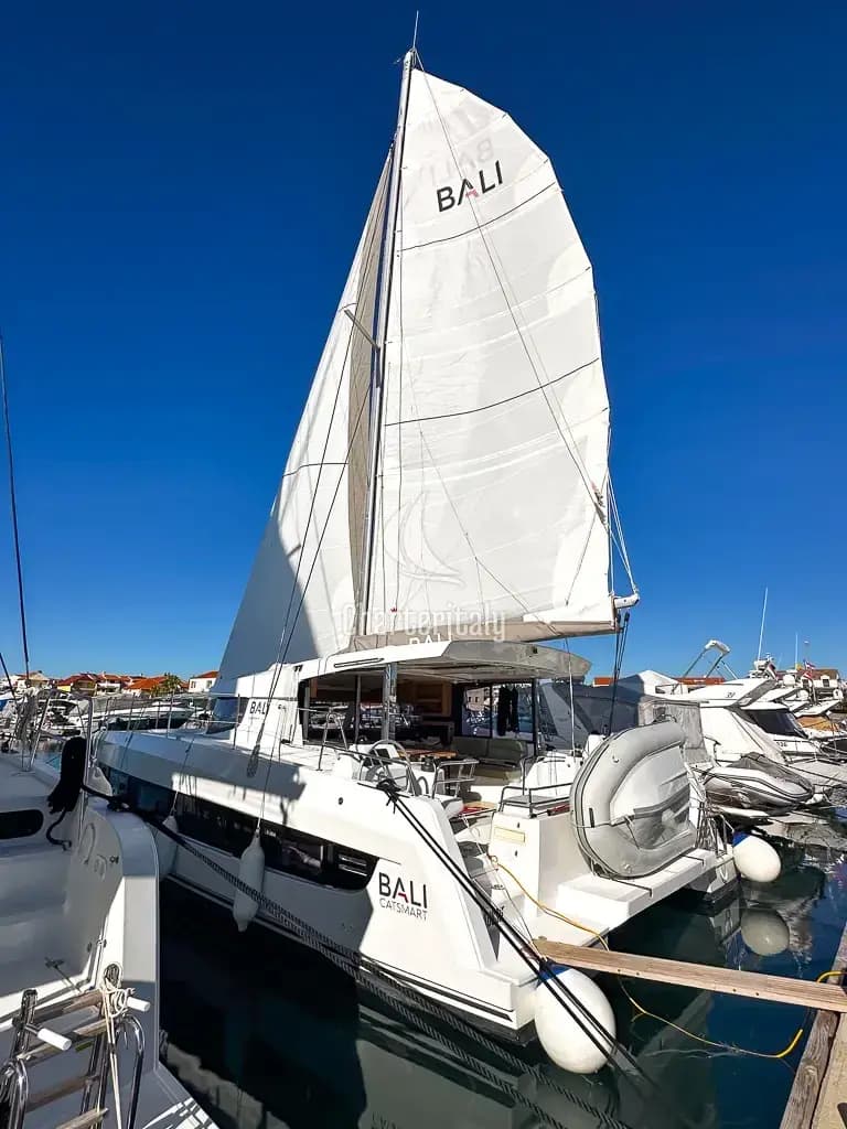 Bali Catsmart - 4 + 2 cab. - Aussie - 3