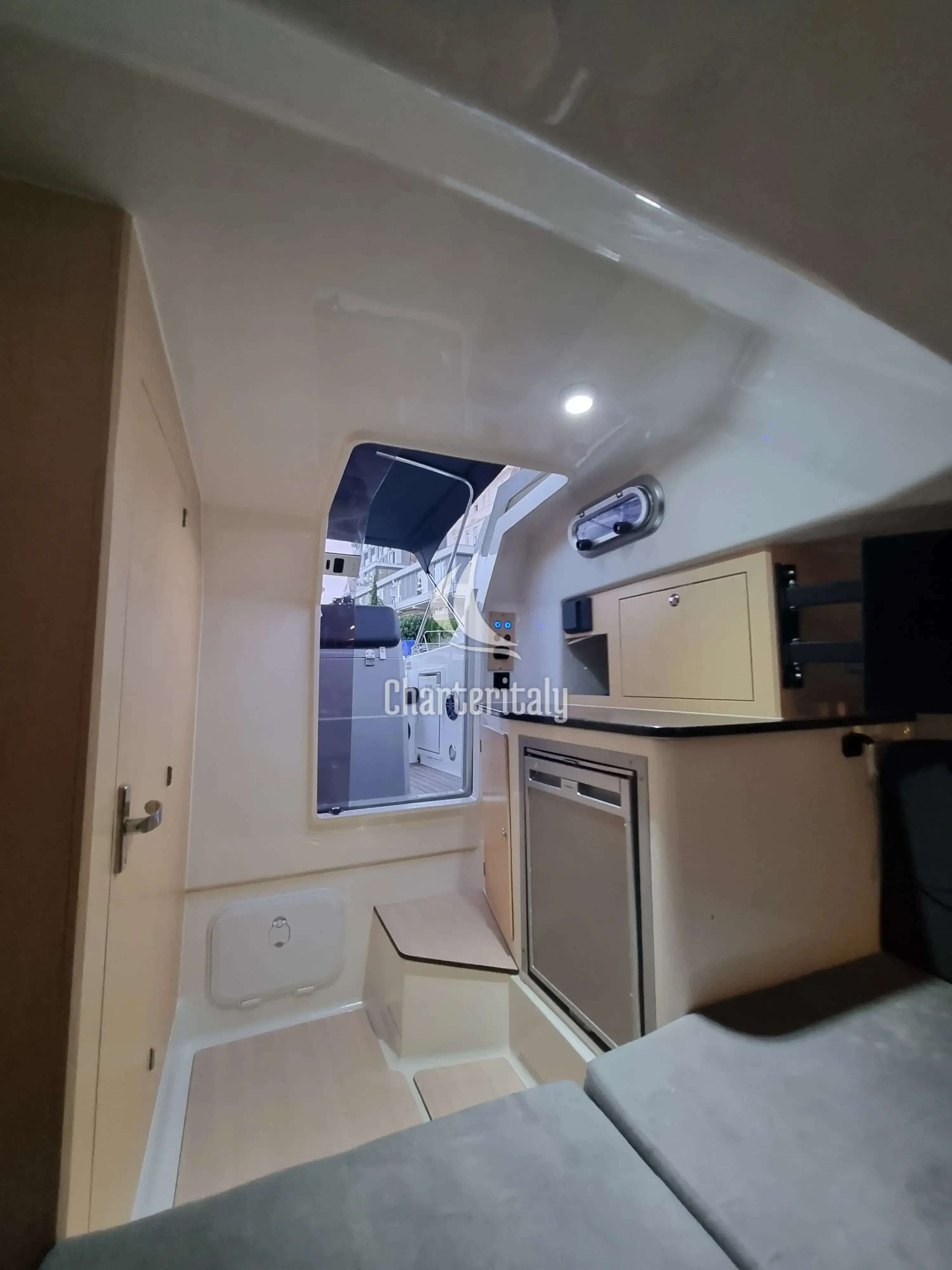 Atlantic Marine Sun Cruiser 730 - Lady Blue - 2