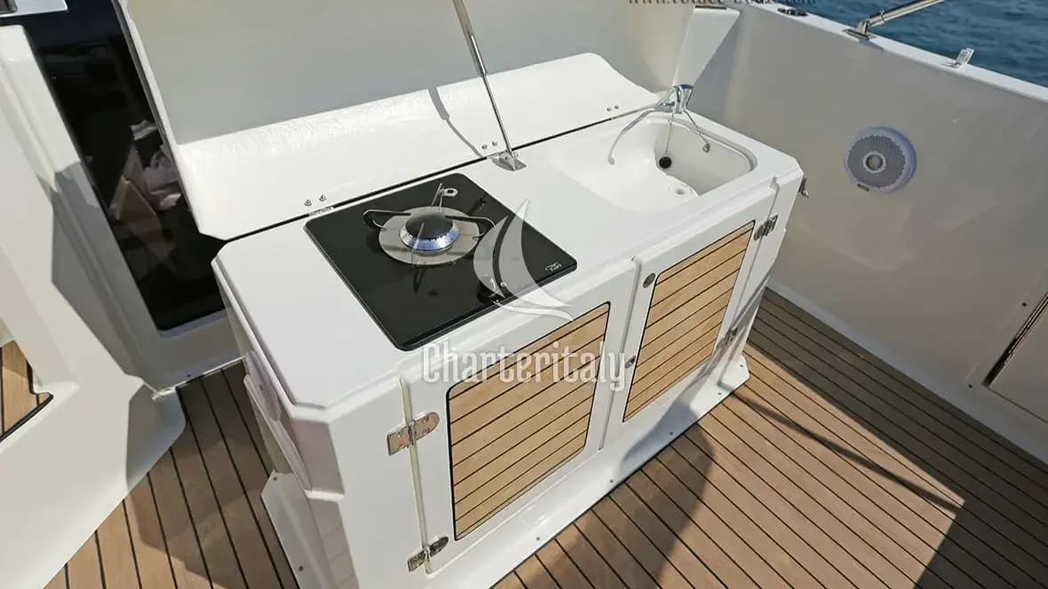Atlantic Marine Sun Cruiser 730 - Lady Blue - 3