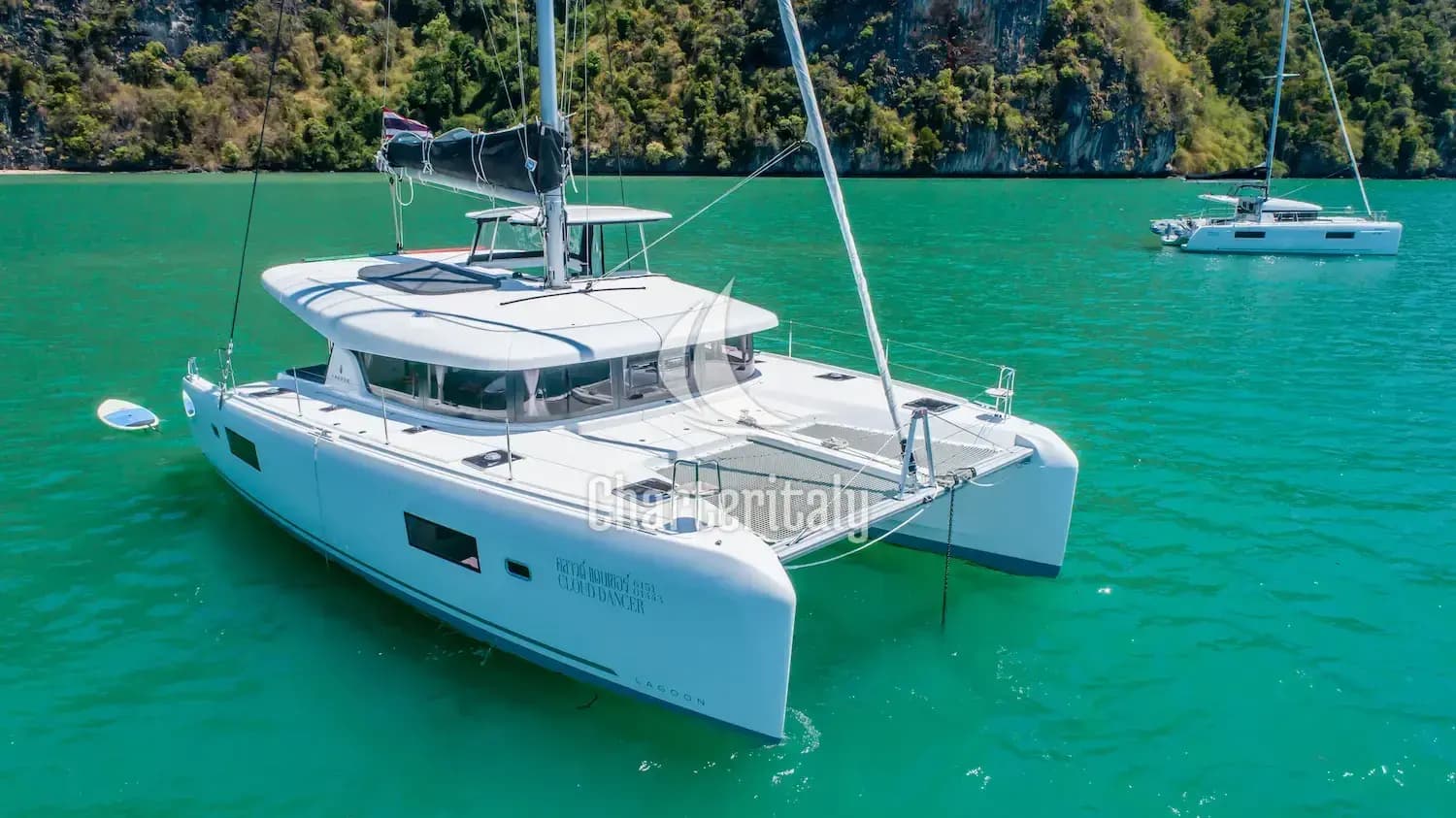 Lagoon 42 - Cloud Dancer - 20