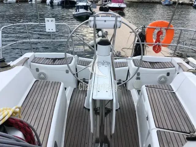 Sun Odyssey 36i - Mala - 13