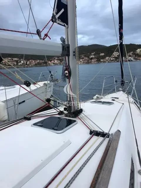 Sun Odyssey 36i - Mala - 6