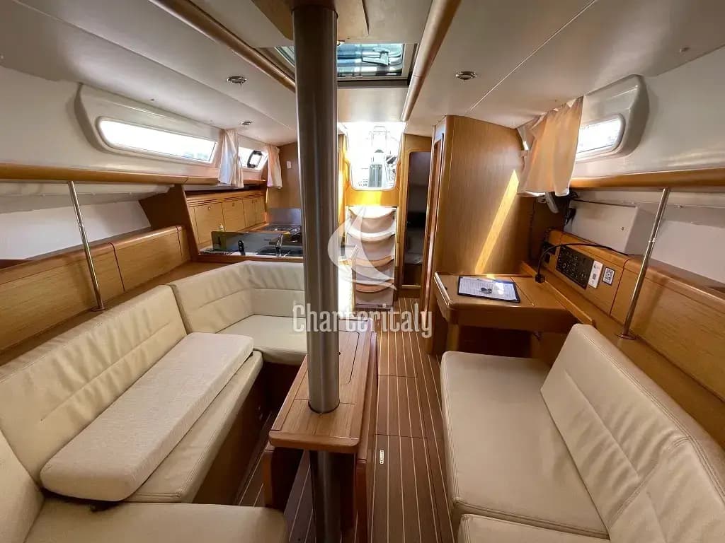 Sun Odyssey 36i - Mala - 14