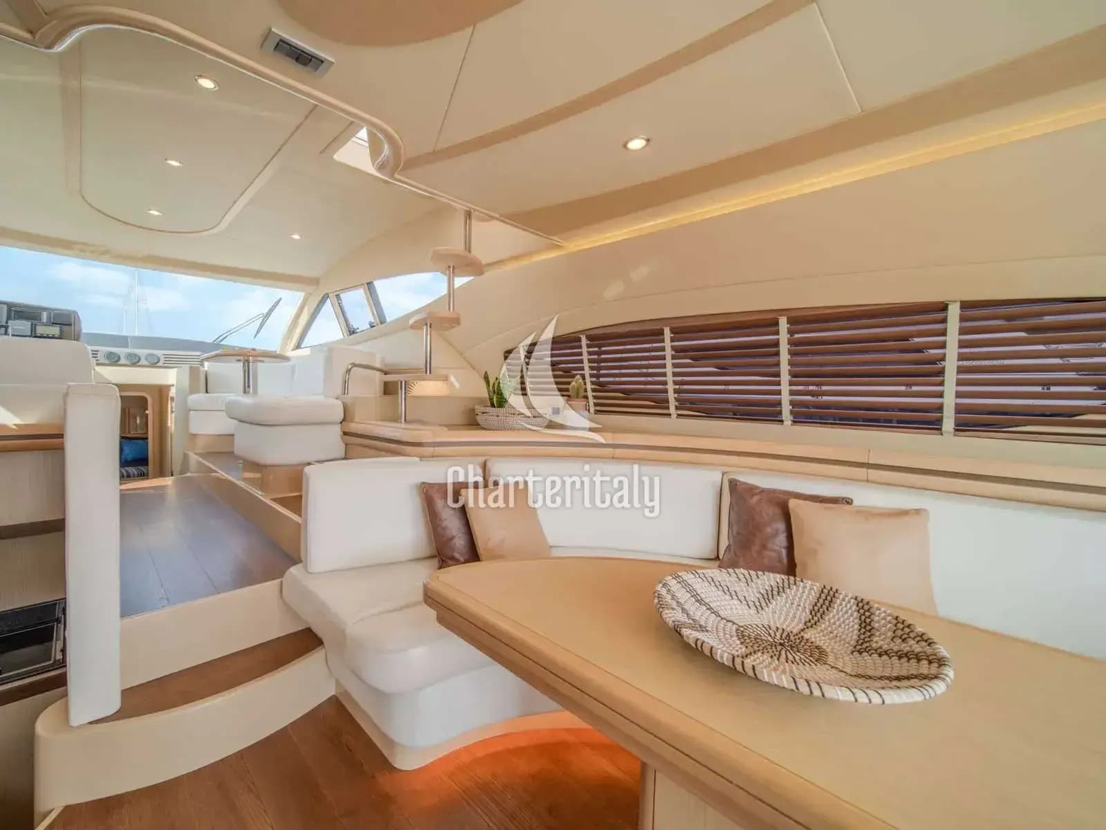 Ferretti 550 - Carte Blanche - 7