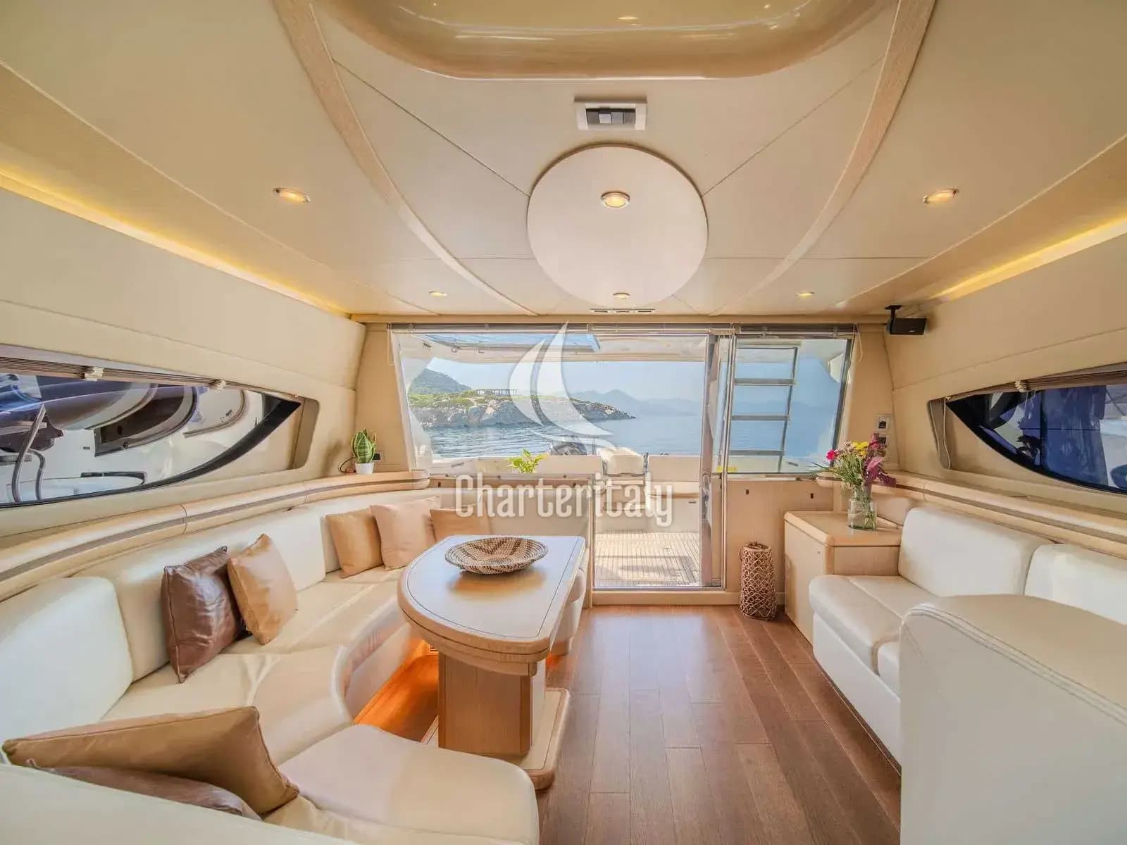 Ferretti 550 - Carte Blanche - 12