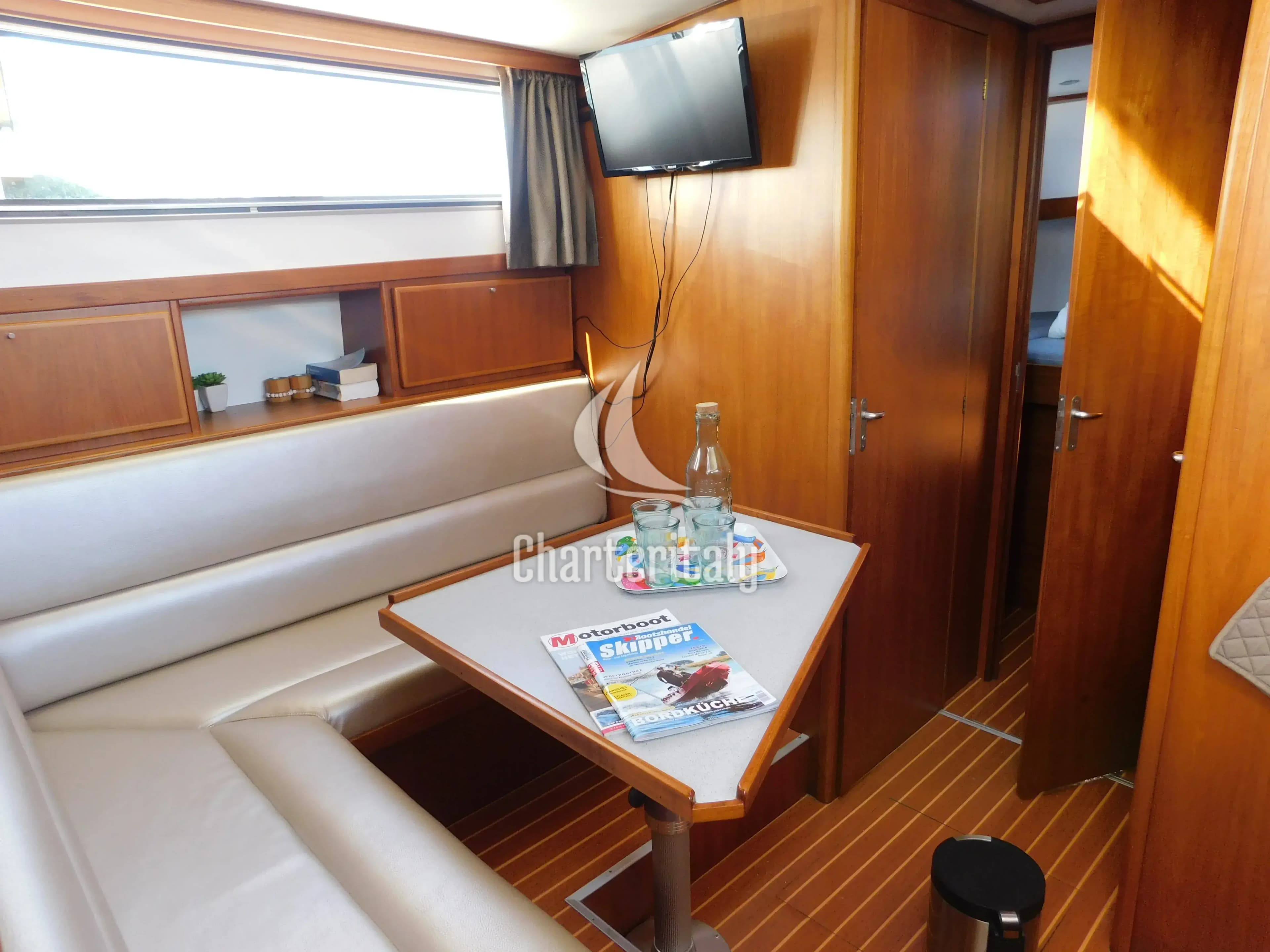 Delos 1100 Cruiser - Marmeralk - 2