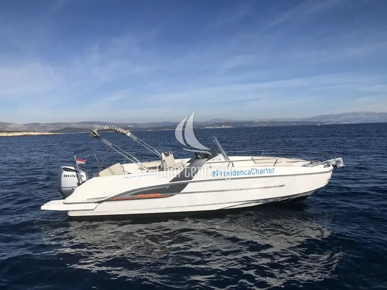 Beneteau Flyer 7.7 Space Deck - Beneath Flyer 7.7 Space Deck - 15