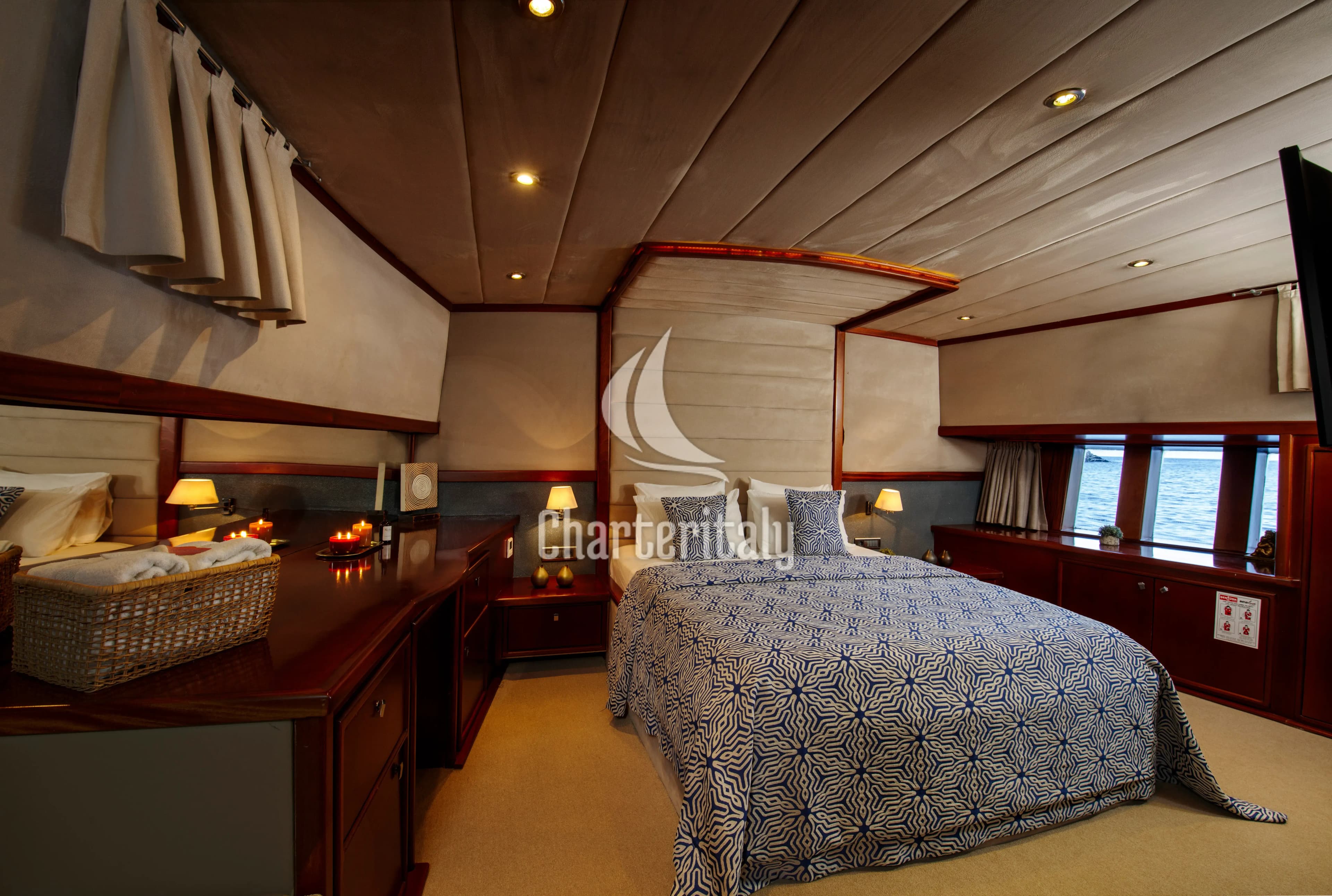 Motor sailer - Premium - 10